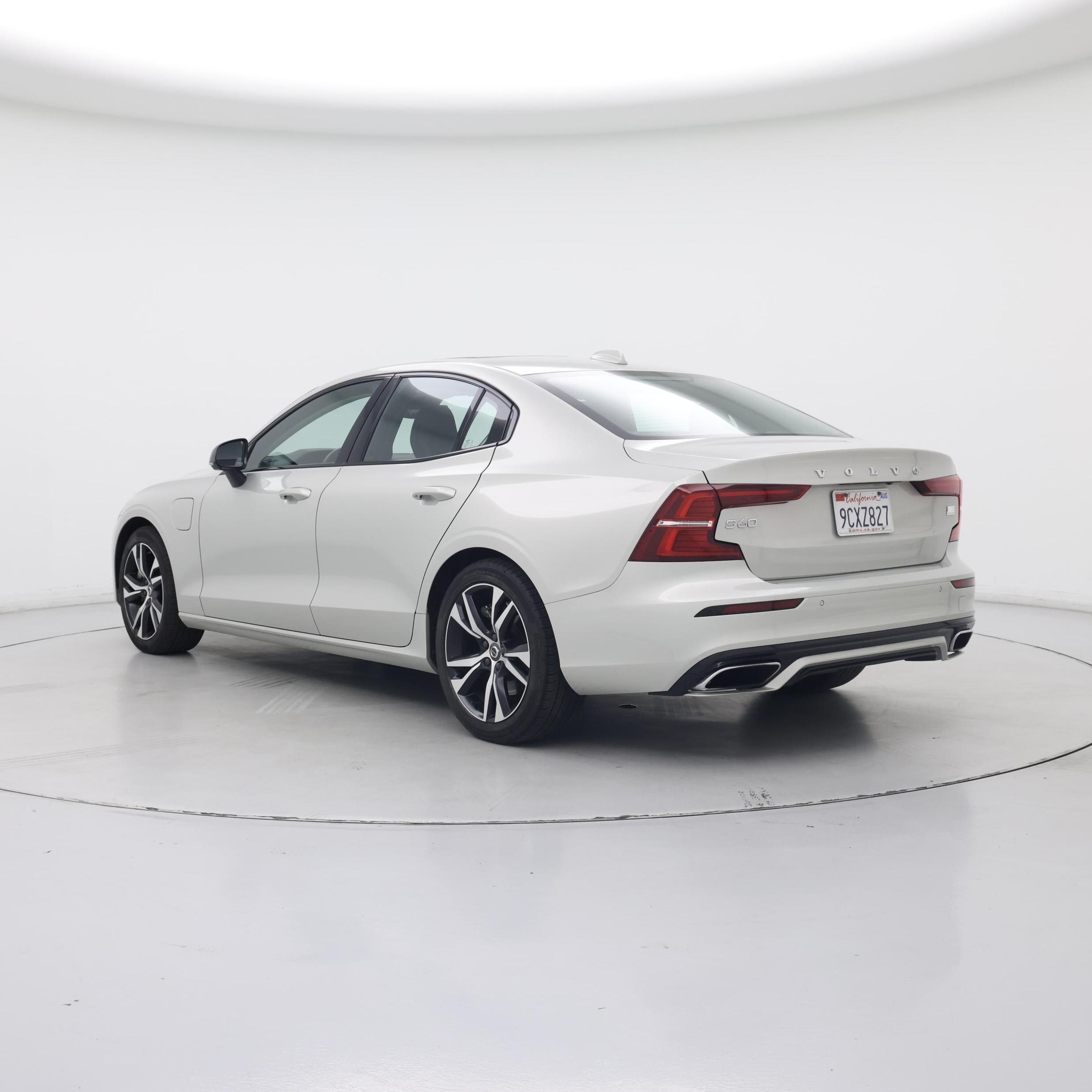 Thumbnail: 2022 Volvo S60 - 2