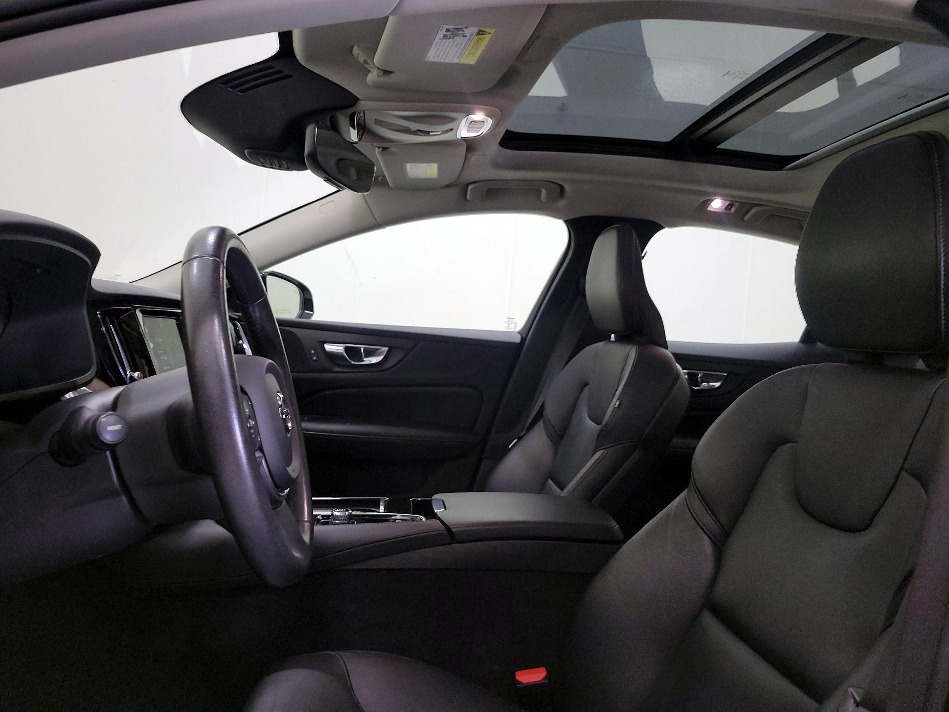 Thumbnail: 2022 Volvo S60 - 19