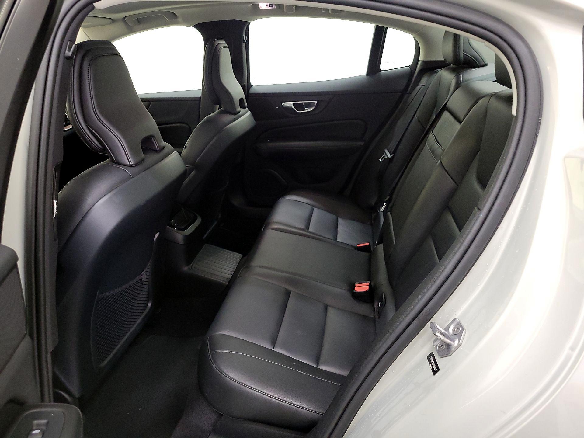 Thumbnail: 2022 Volvo S60 - 20