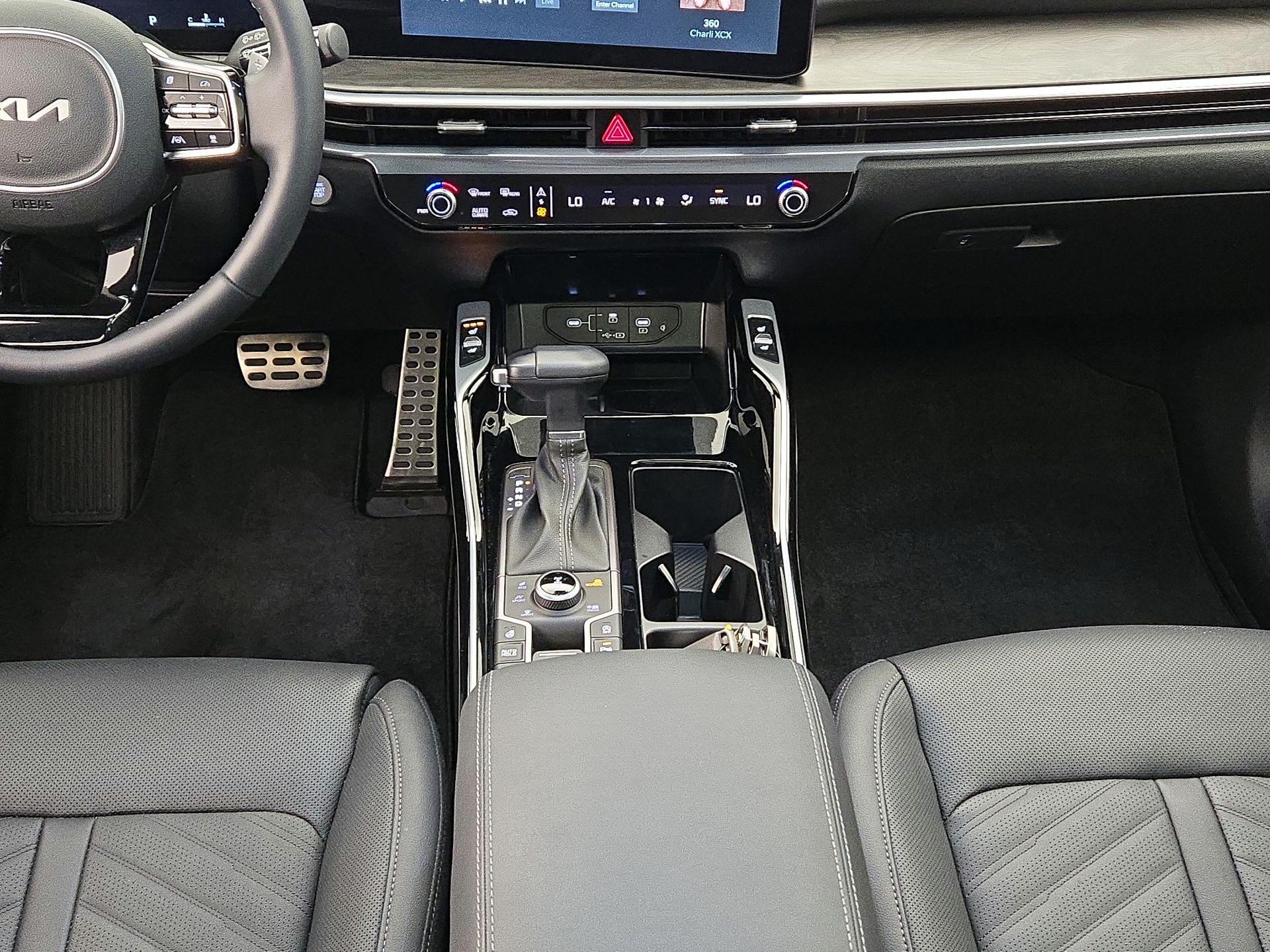 Thumbnail: 2025 Kia Sorento - 18