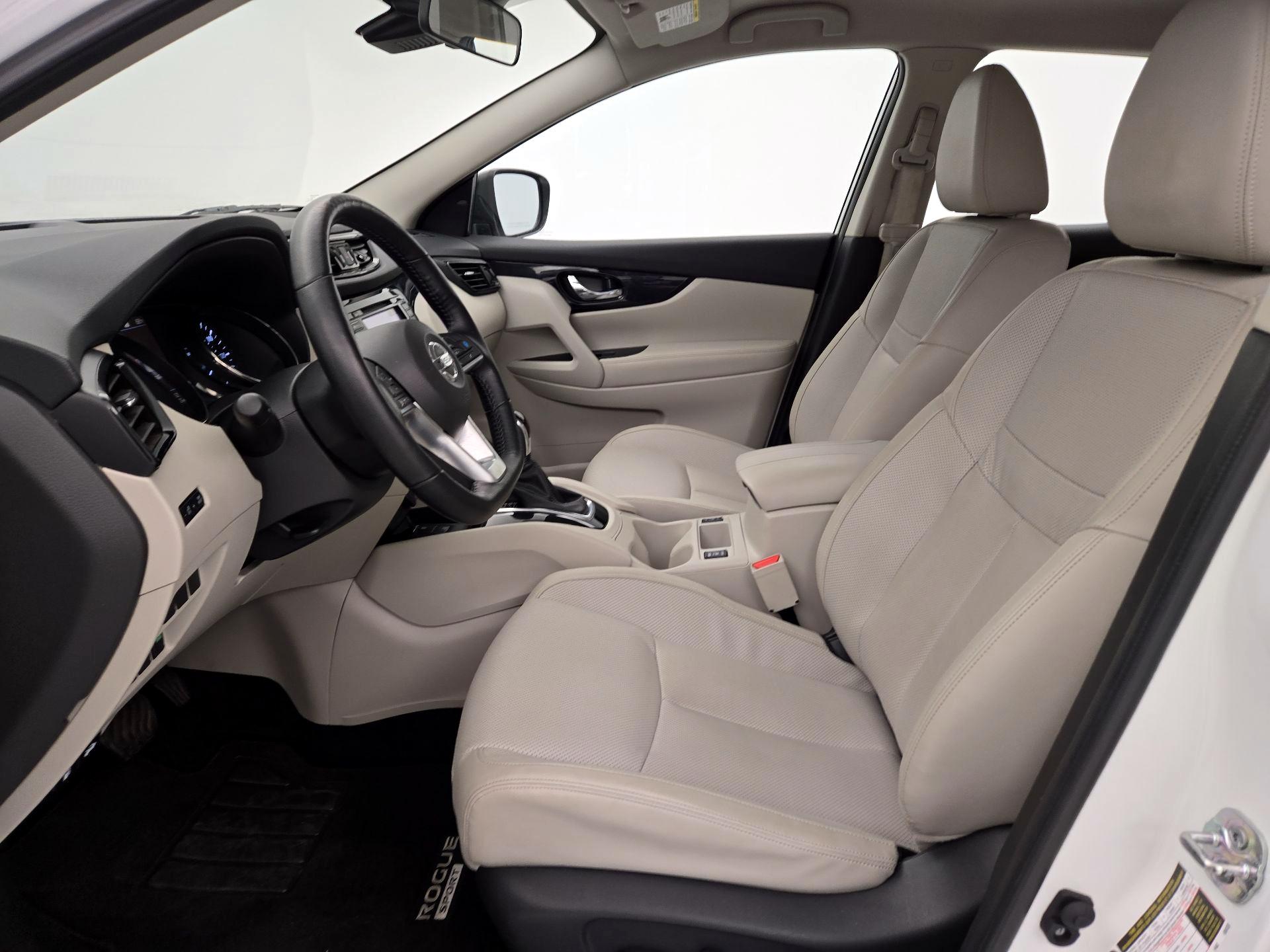 Thumbnail: 2022 Nissan Rogue Sport - 11