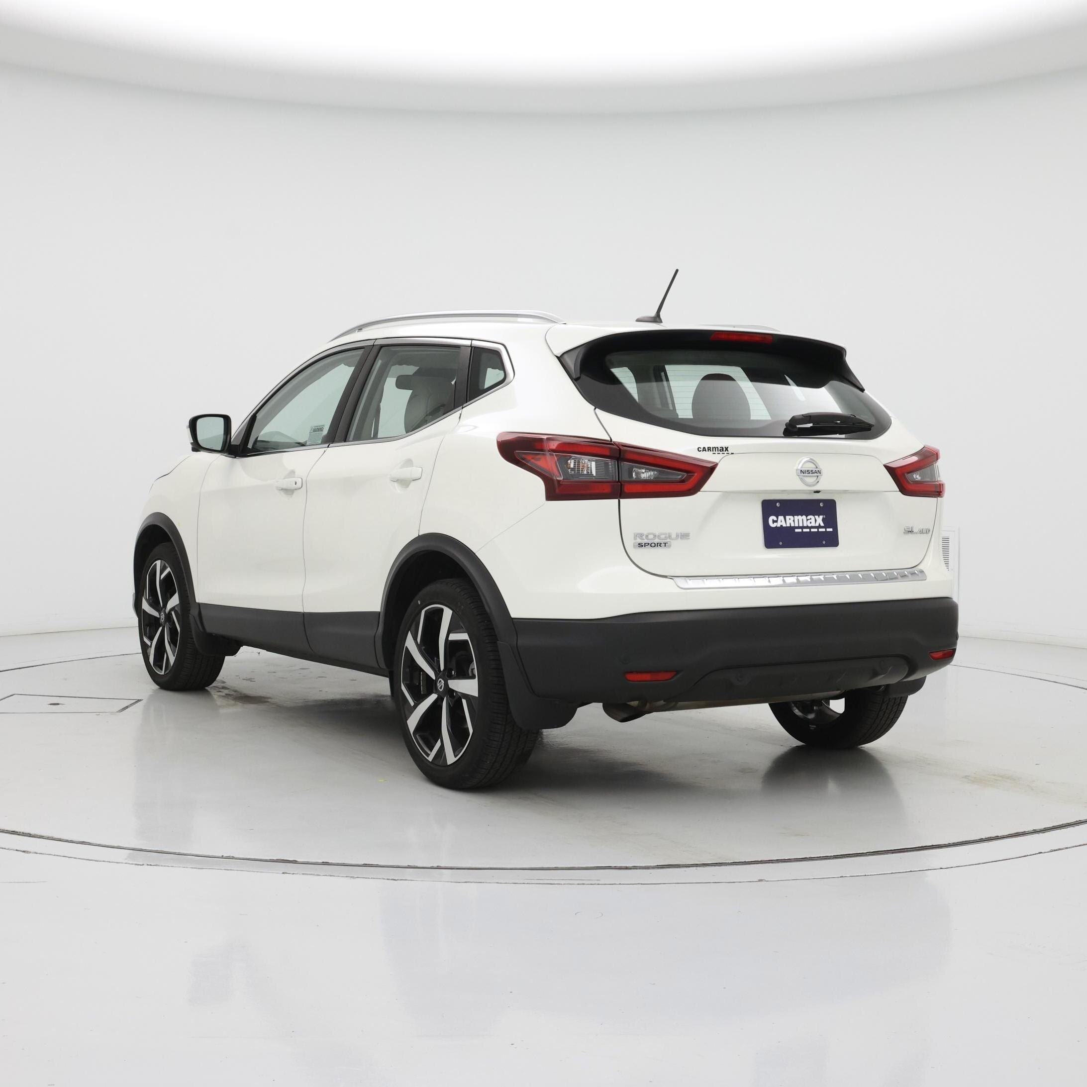 Thumbnail: 2022 Nissan Rogue Sport - 2