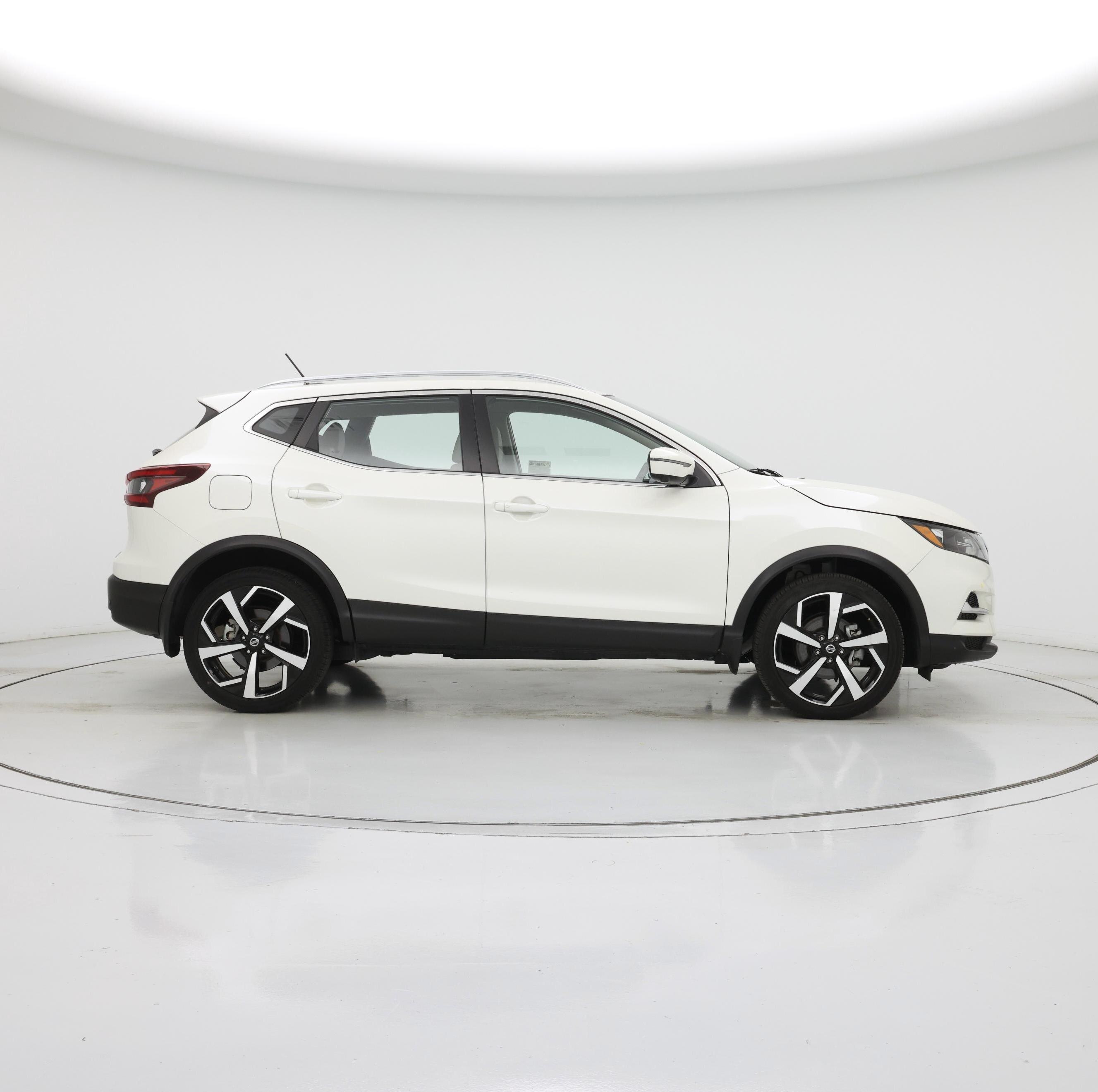 Thumbnail: 2022 Nissan Rogue Sport - 7