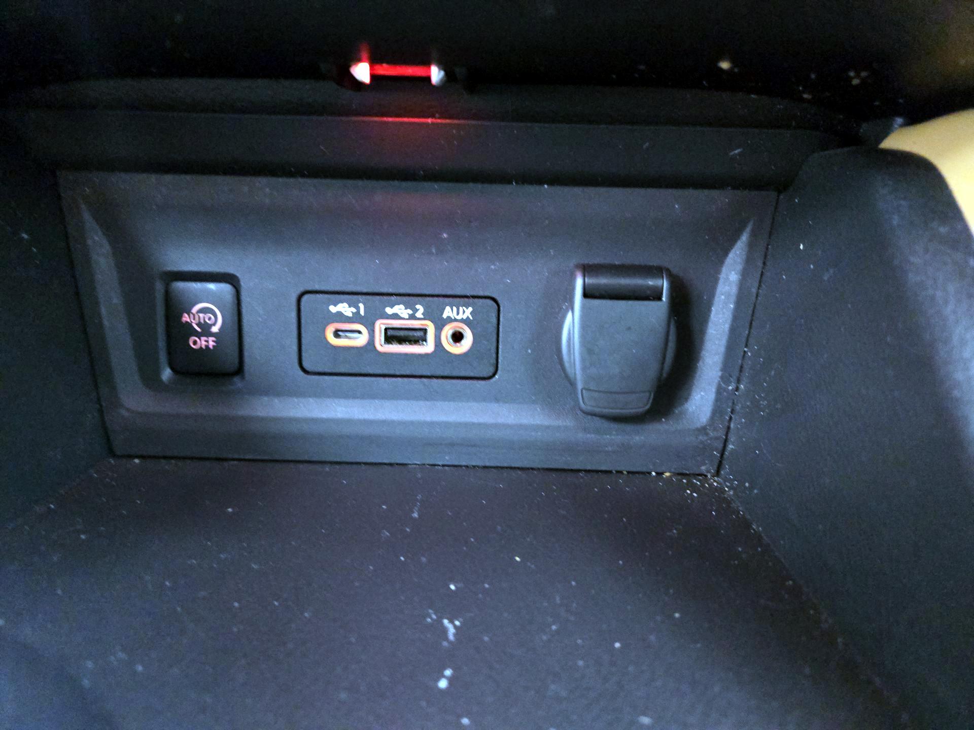 Thumbnail: 2025 Nissan Sentra - 18