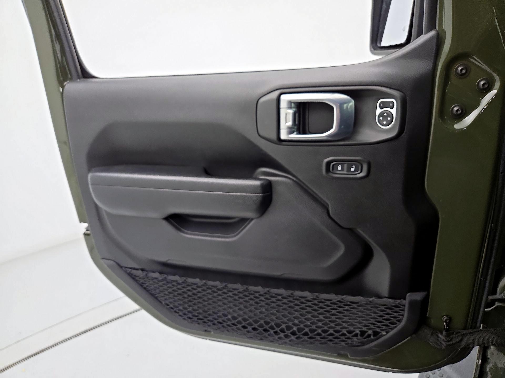 Thumbnail: 2021 Jeep Wrangler - 12