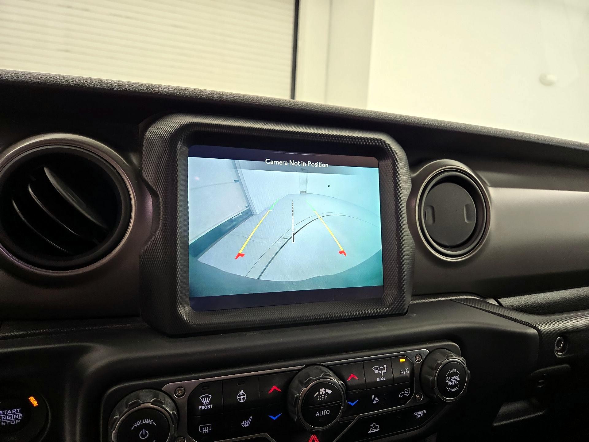 Thumbnail: 2021 Jeep Wrangler - 15