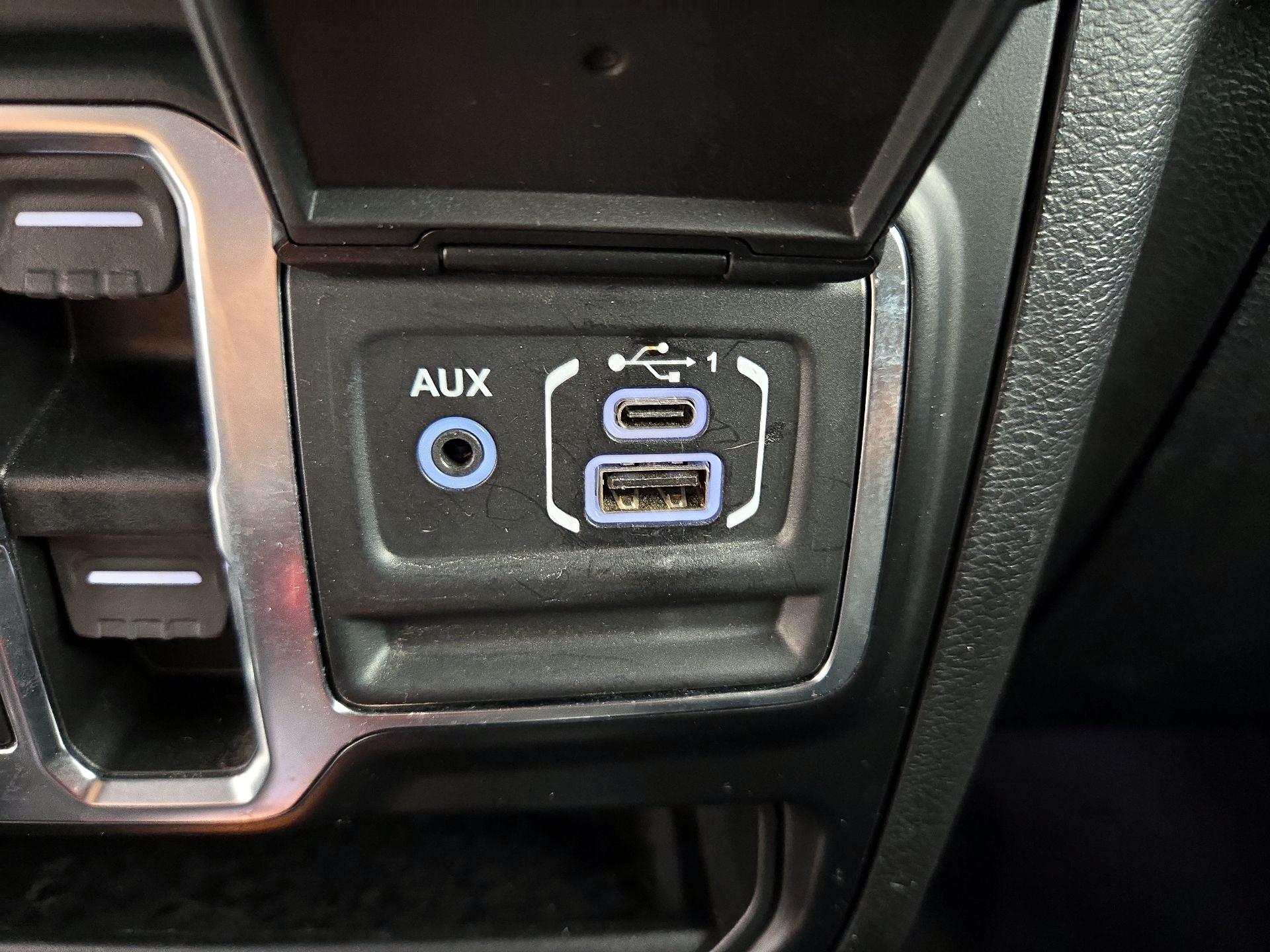 Thumbnail: 2021 Jeep Wrangler - 19