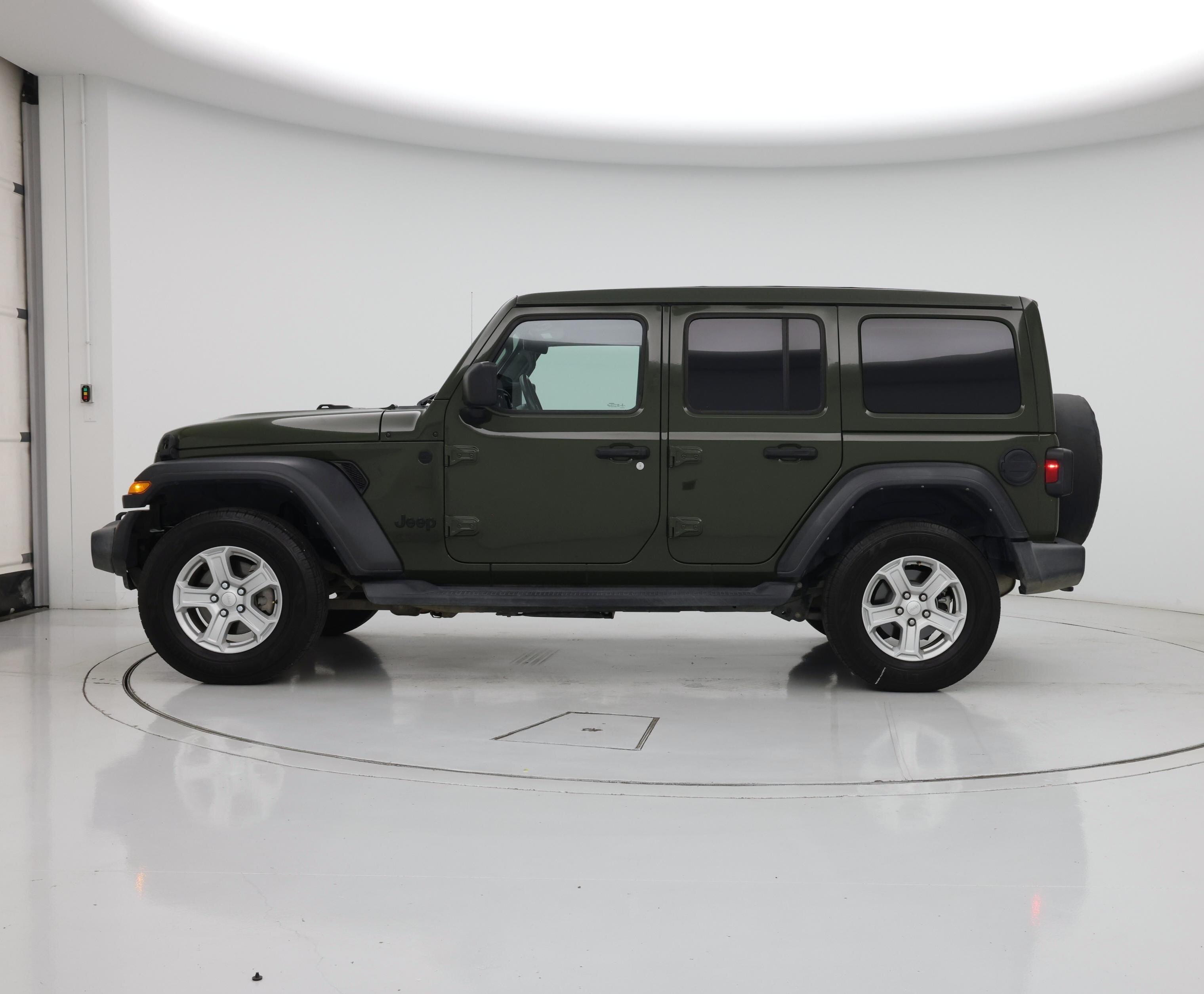 Thumbnail: 2021 Jeep Wrangler - 3