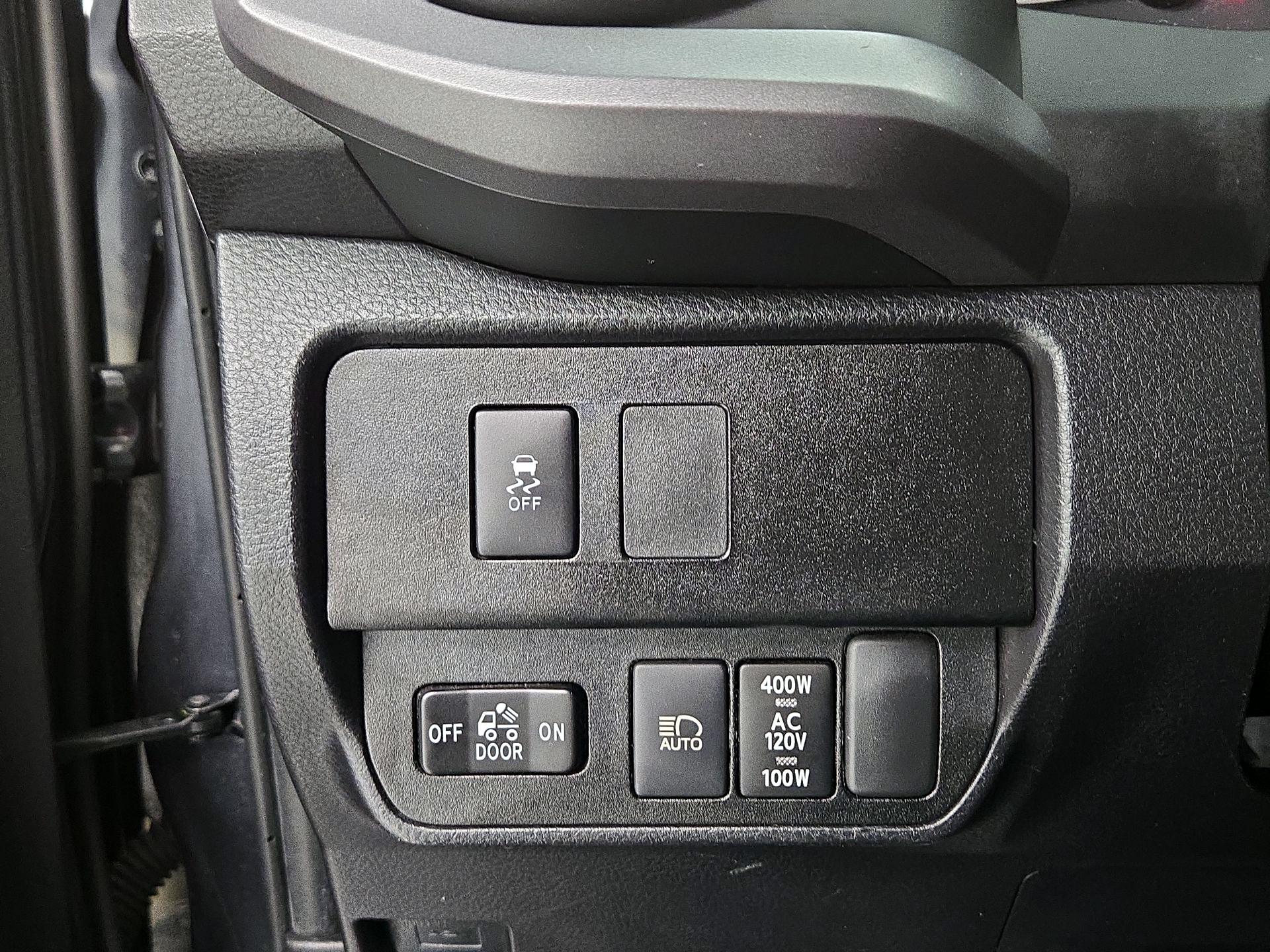 Thumbnail: 2022 Toyota Tacoma - 13