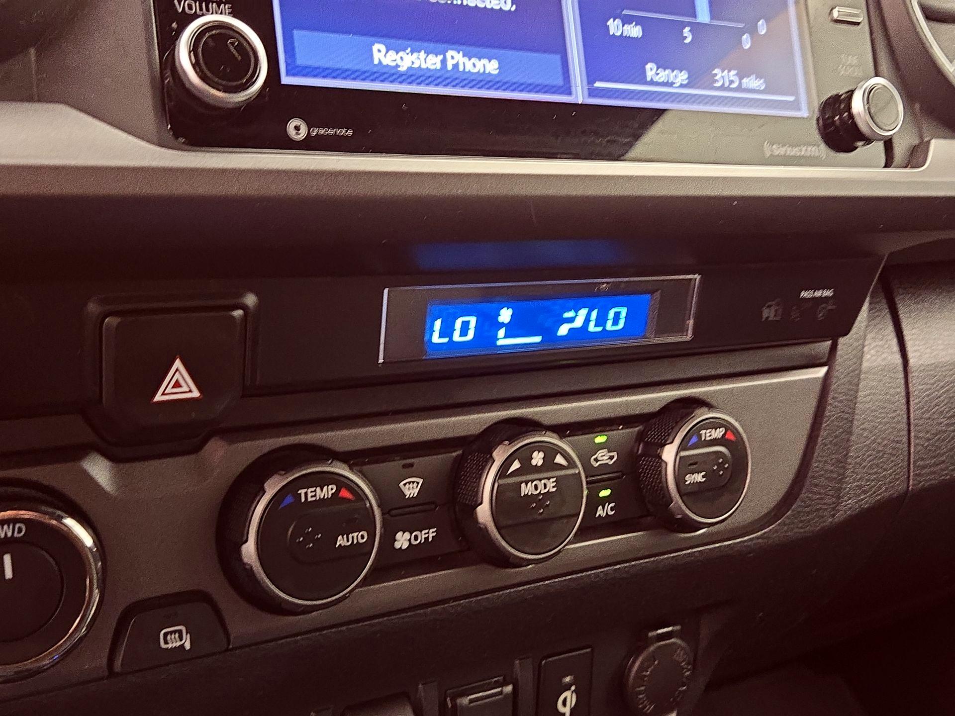 Thumbnail: 2022 Toyota Tacoma - 16