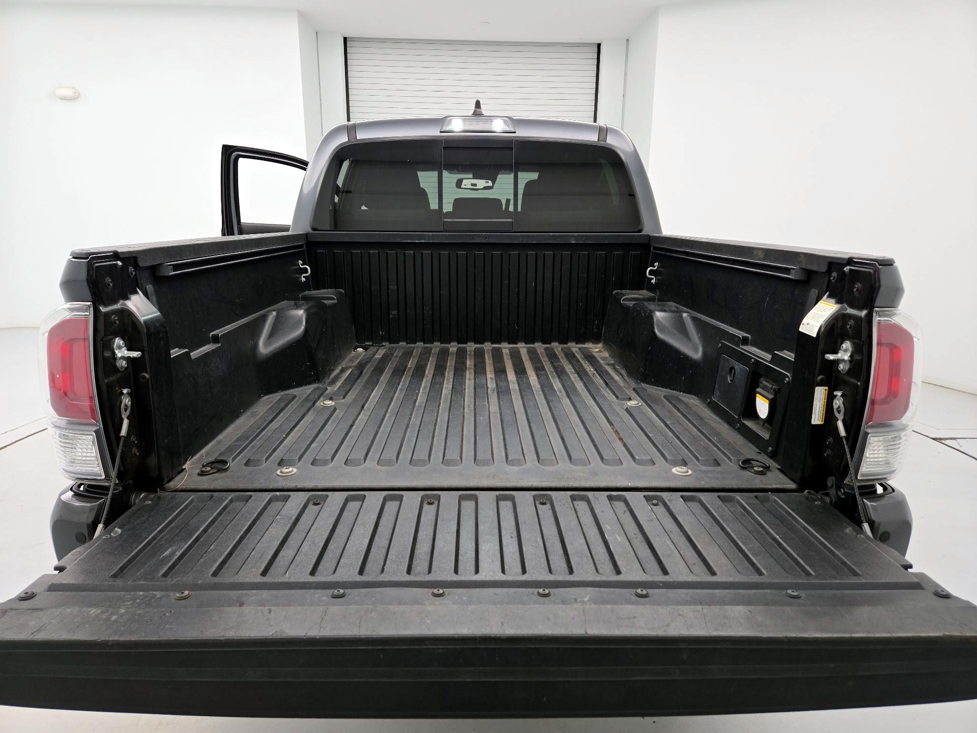 Thumbnail: 2022 Toyota Tacoma - 20