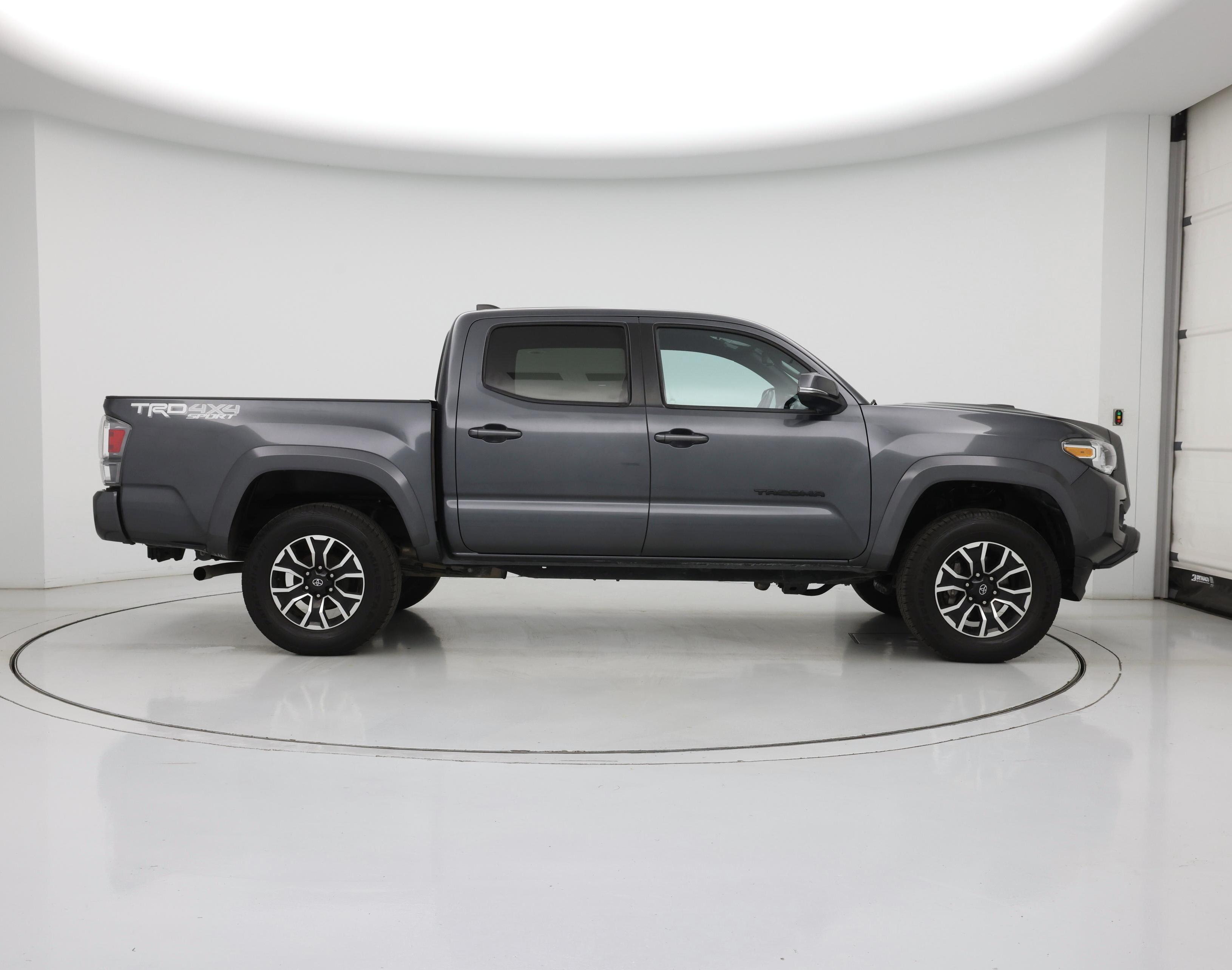Thumbnail: 2022 Toyota Tacoma - 7