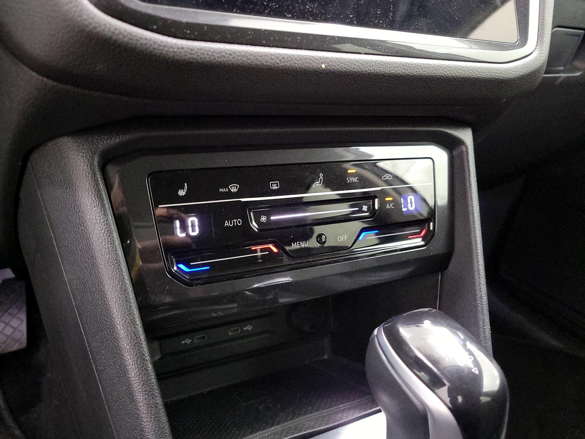 Thumbnail: 2024 Volkswagen Tiguan - 16