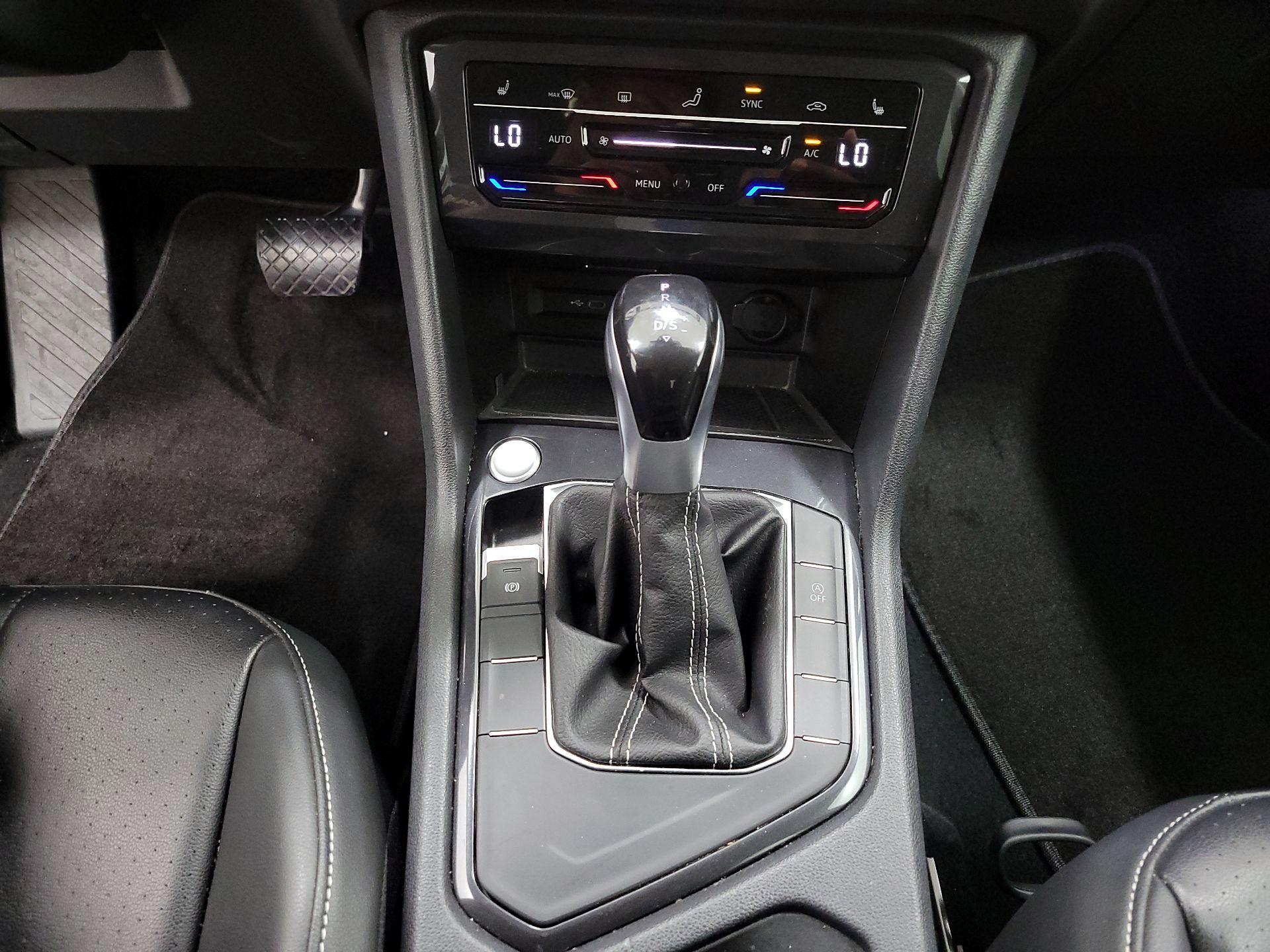 Thumbnail: 2024 Volkswagen Tiguan - 17