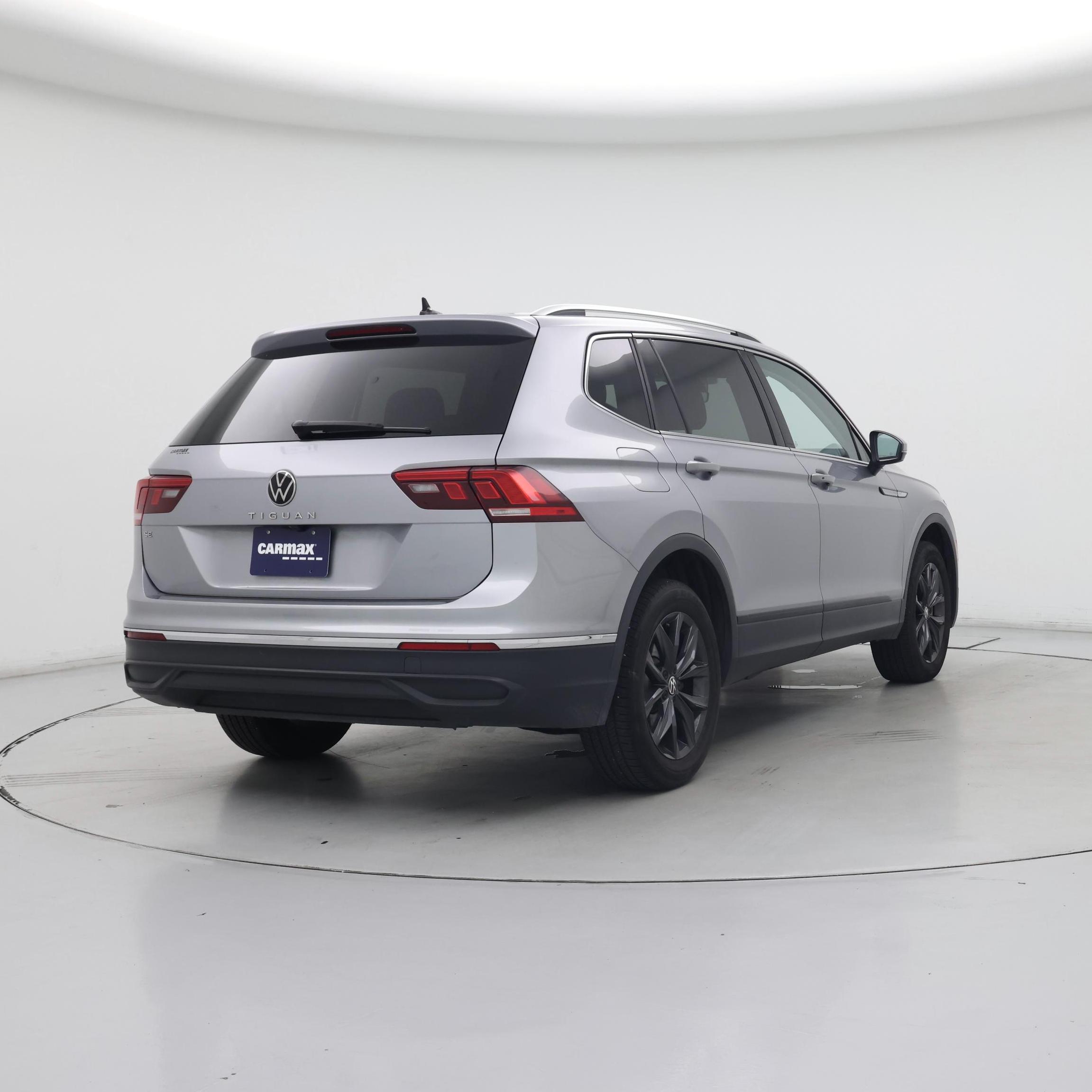 Thumbnail: 2024 Volkswagen Tiguan - 8