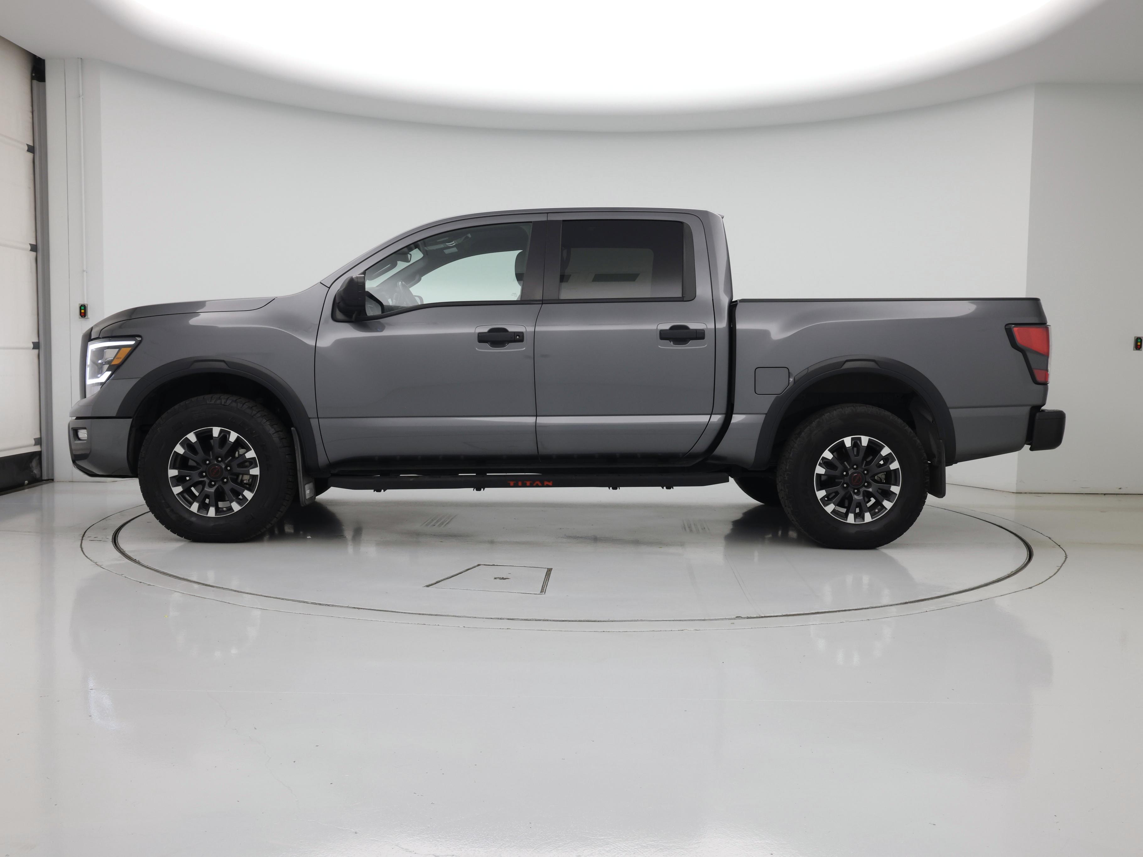Thumbnail: 2023 Nissan Titan - 3