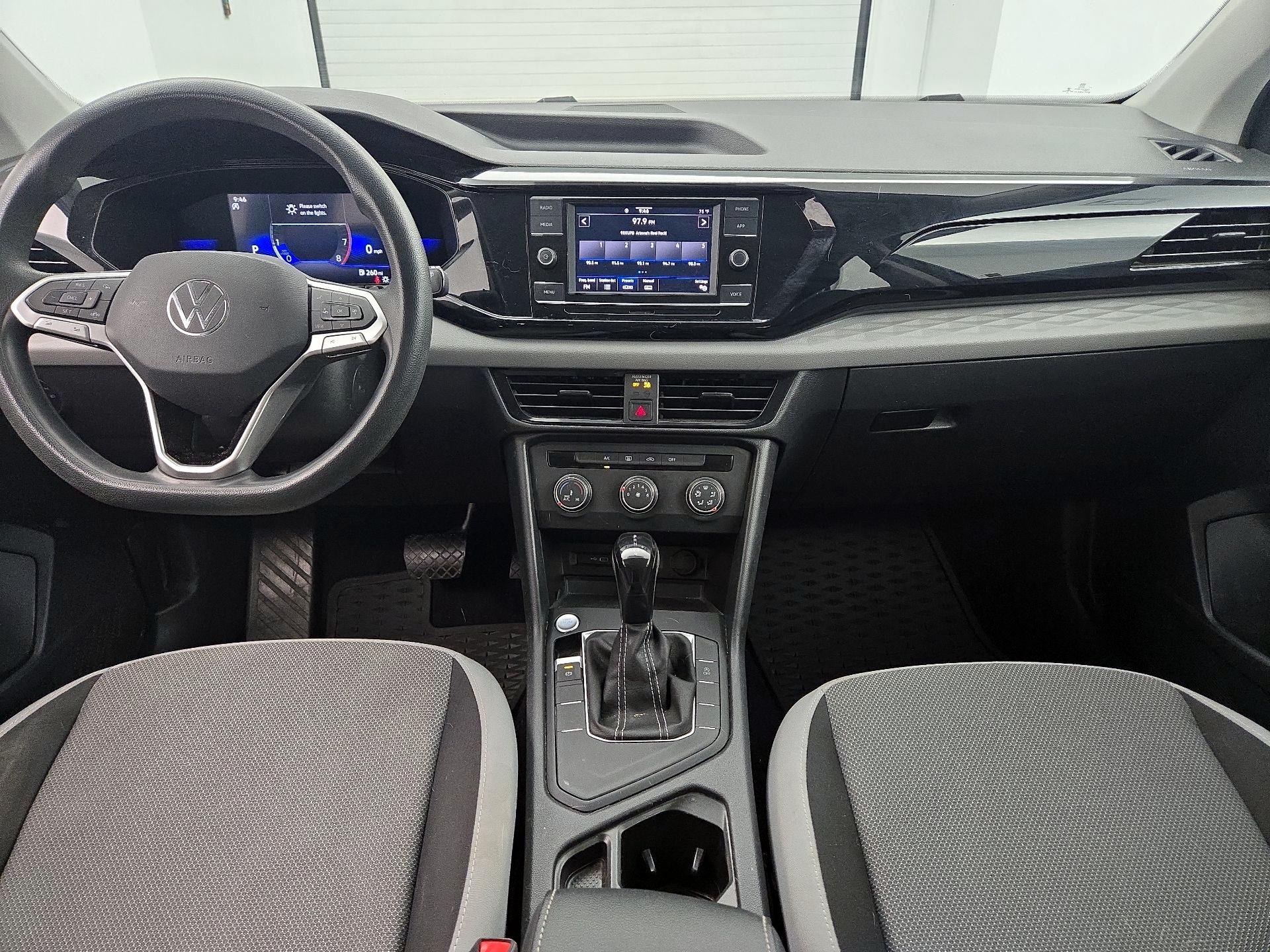 Thumbnail: 2022 Volkswagen Taos - 9