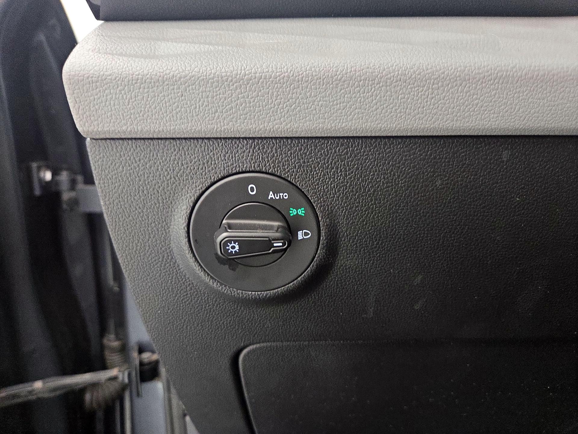 Thumbnail: 2022 Volkswagen Taos - 13