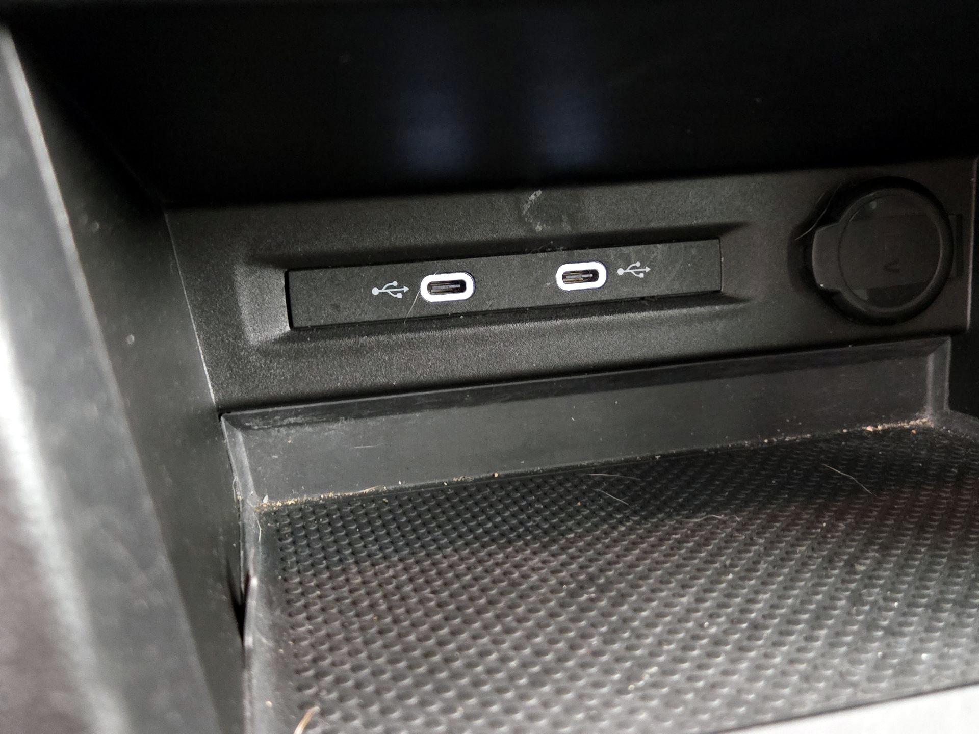 Thumbnail: 2022 Volkswagen Taos - 18