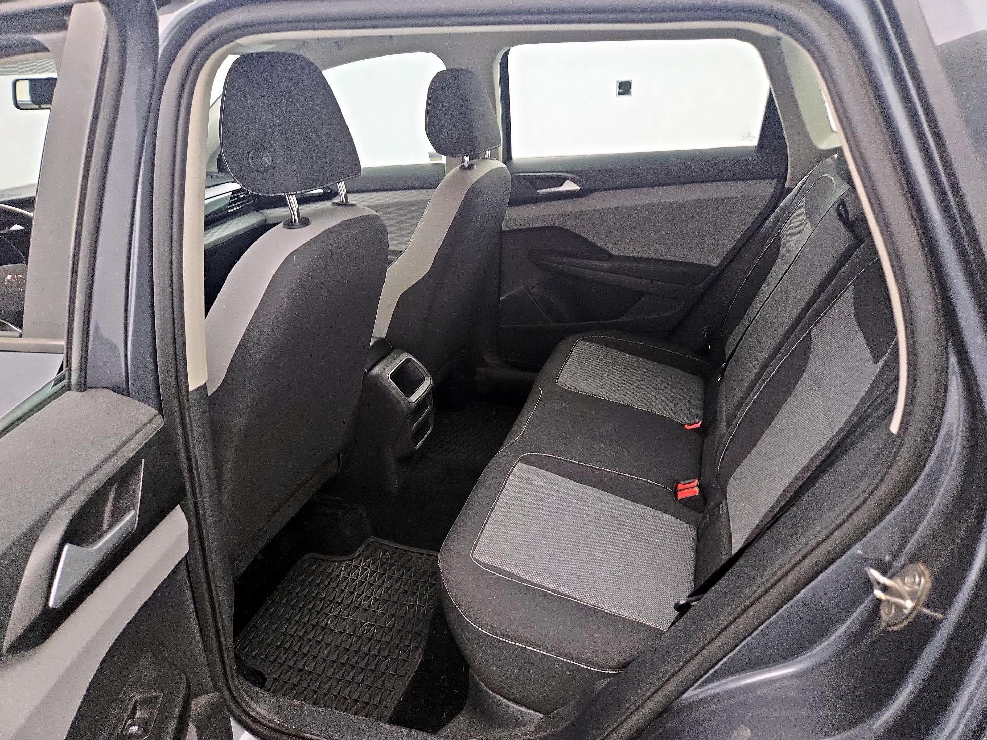 Thumbnail: 2022 Volkswagen Taos - 19