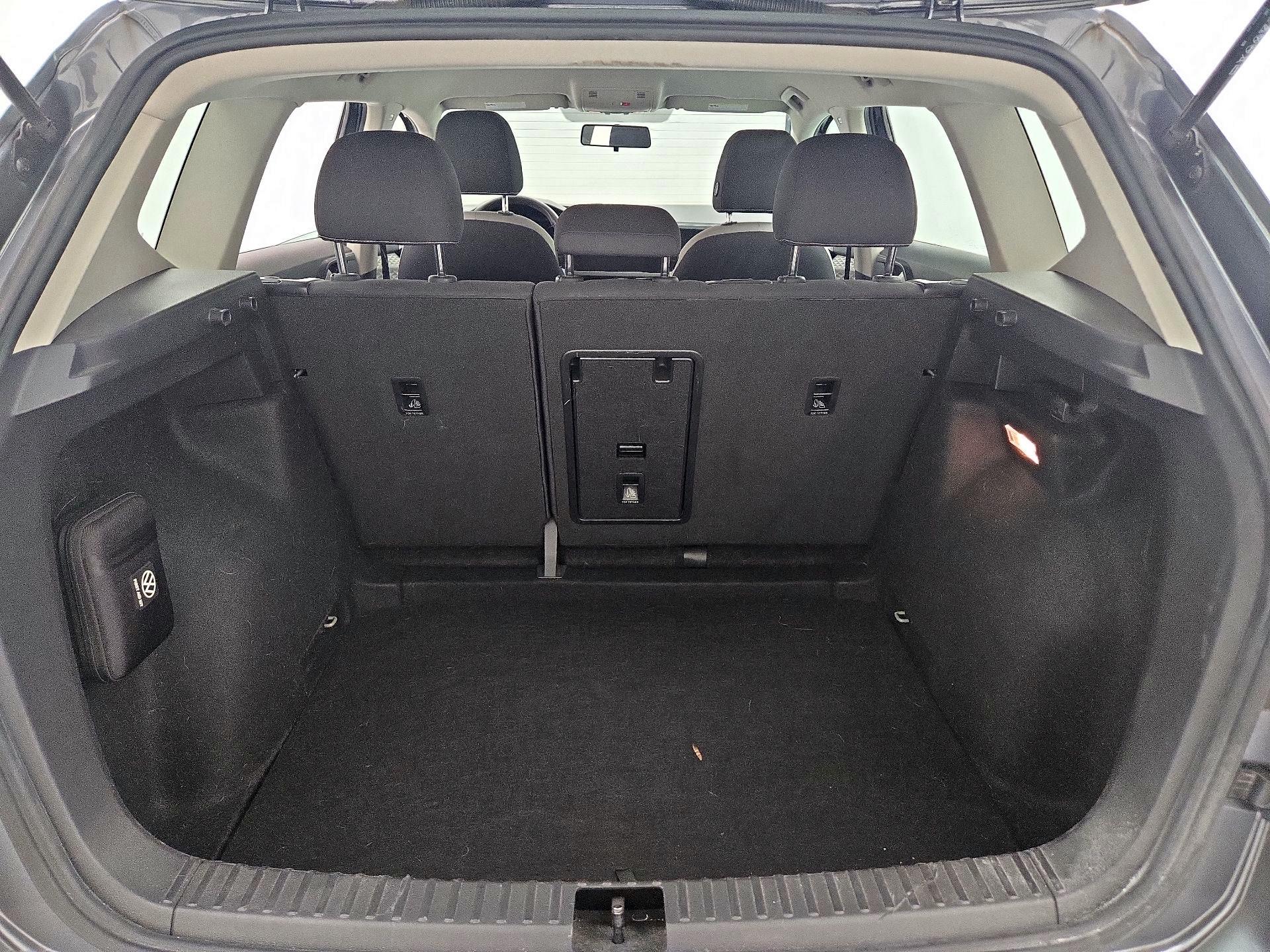 Thumbnail: 2022 Volkswagen Taos - 20