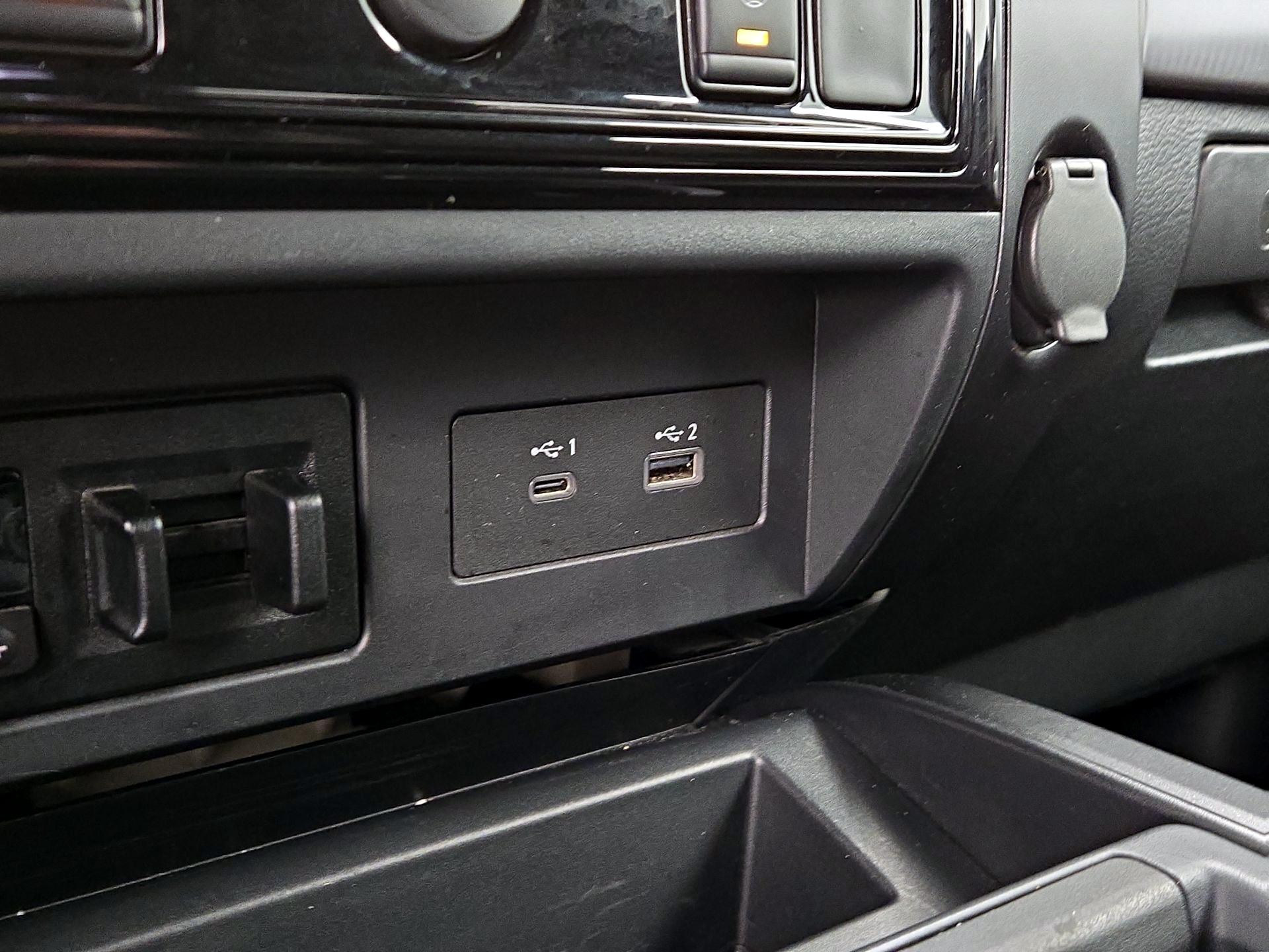 Thumbnail: 2023 Nissan Titan - 19