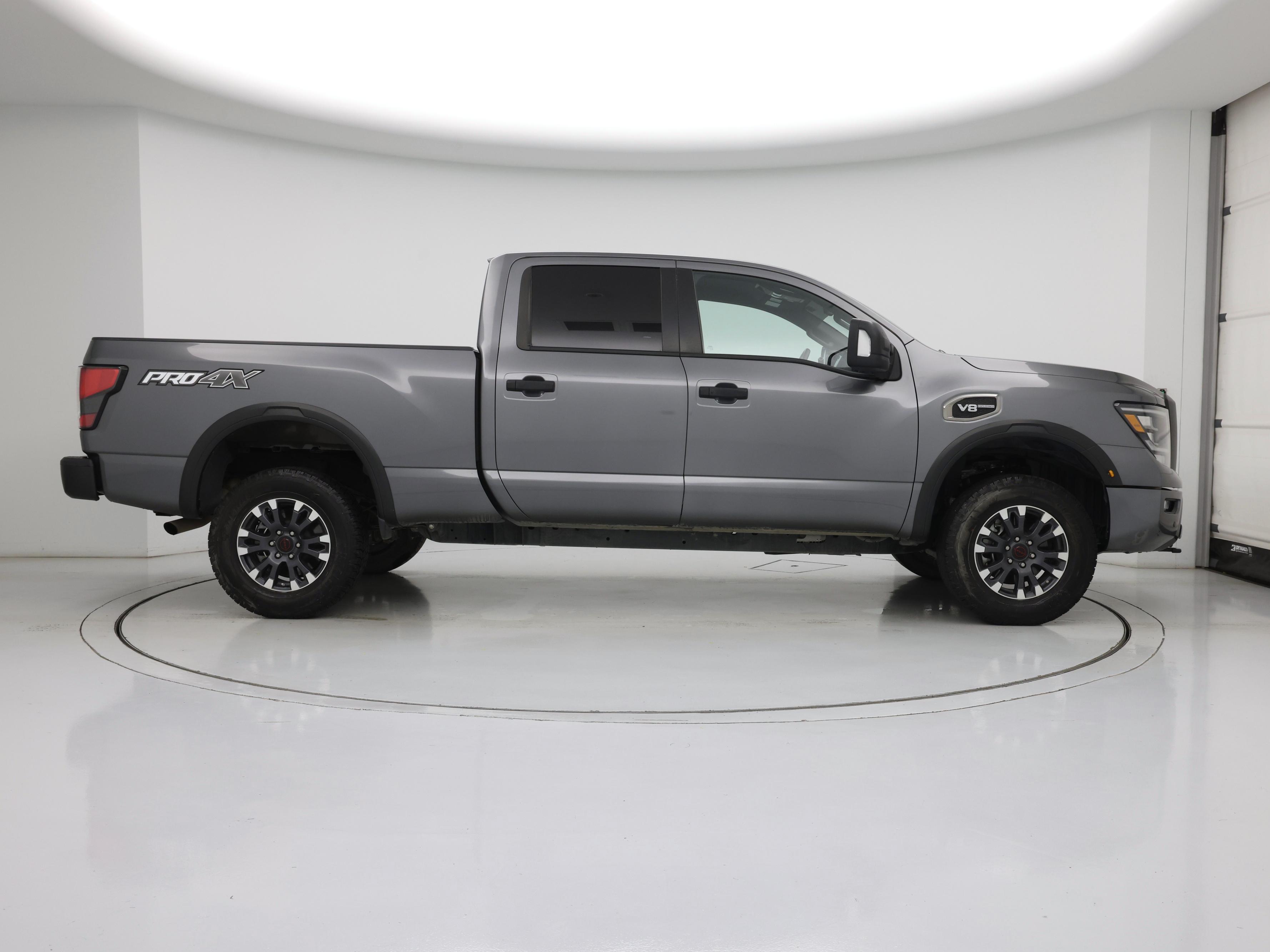 Thumbnail: 2023 Nissan Titan - 7