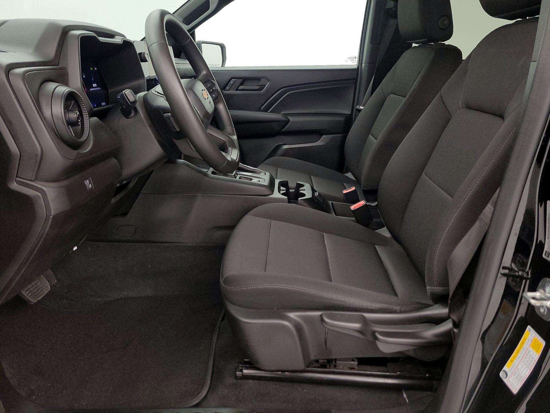 Thumbnail: 2024 Chevrolet Colorado - 11