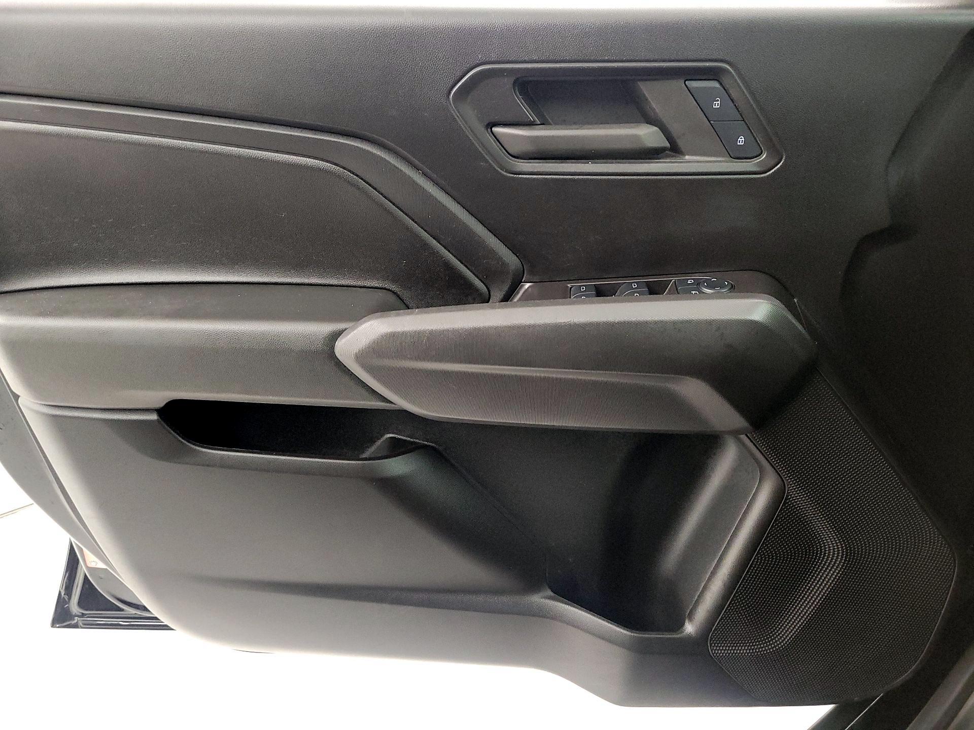 Thumbnail: 2024 Chevrolet Colorado - 12