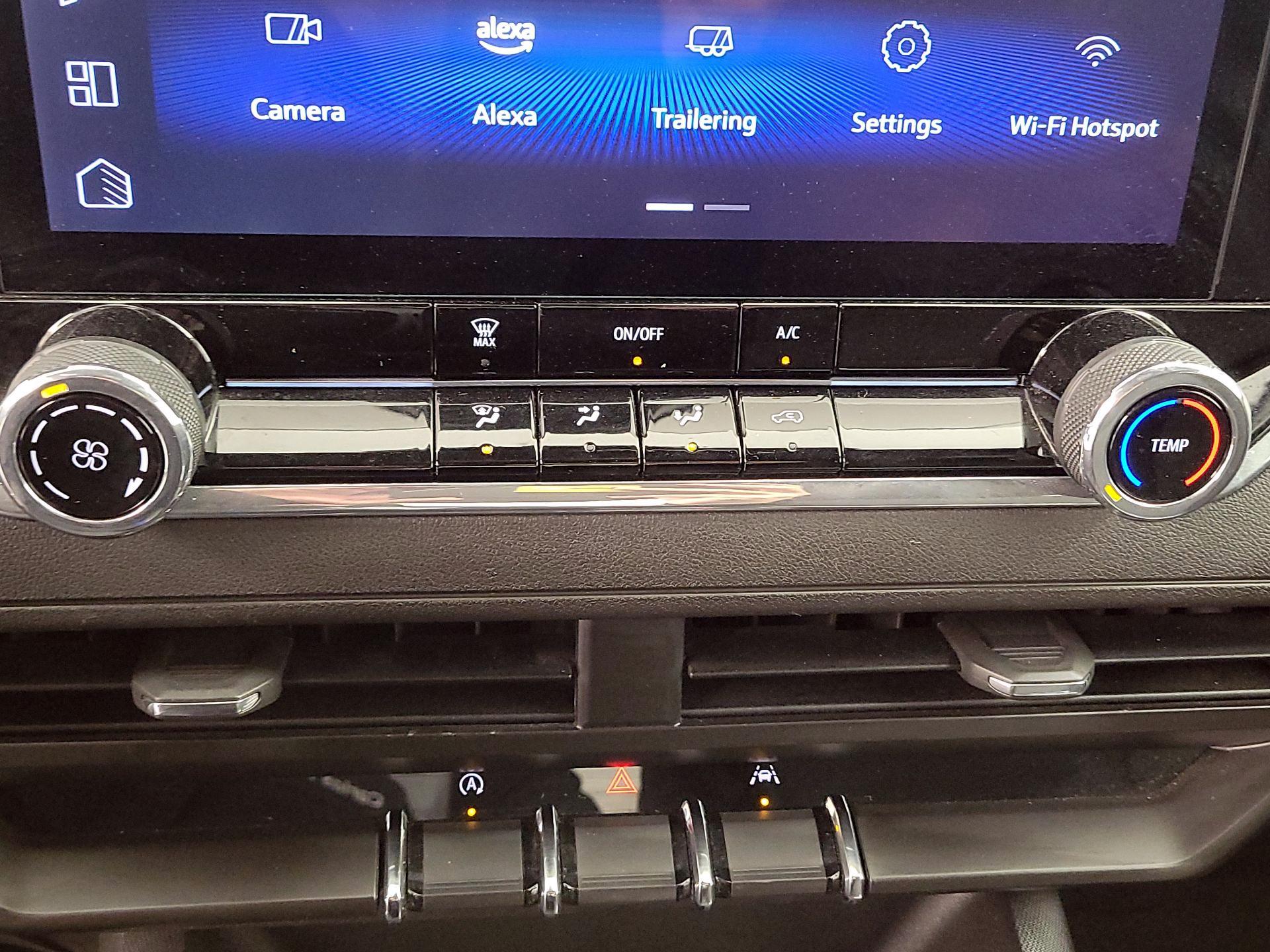 Thumbnail: 2024 Chevrolet Colorado - 16