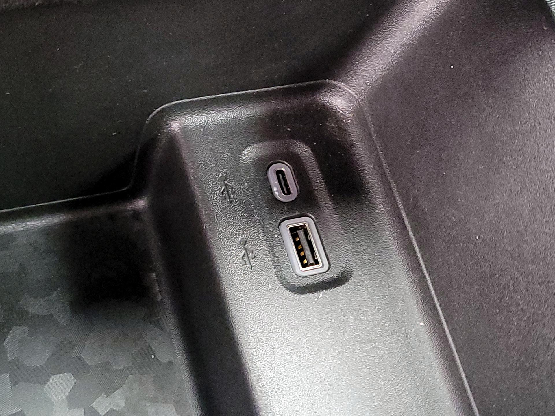 Thumbnail: 2024 Chevrolet Colorado - 18