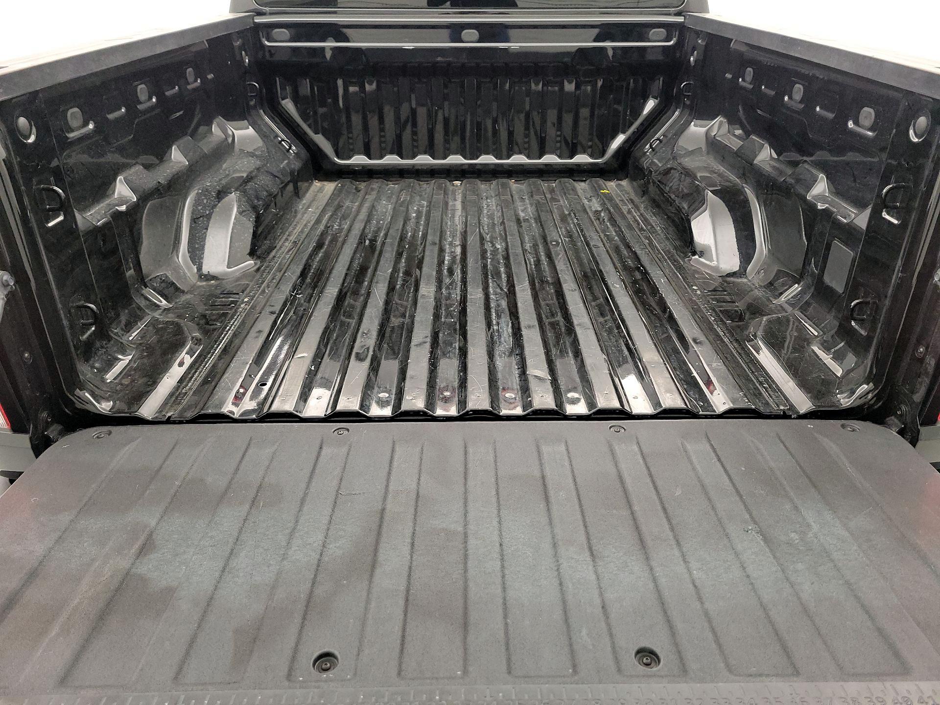 Thumbnail: 2024 Chevrolet Colorado - 20