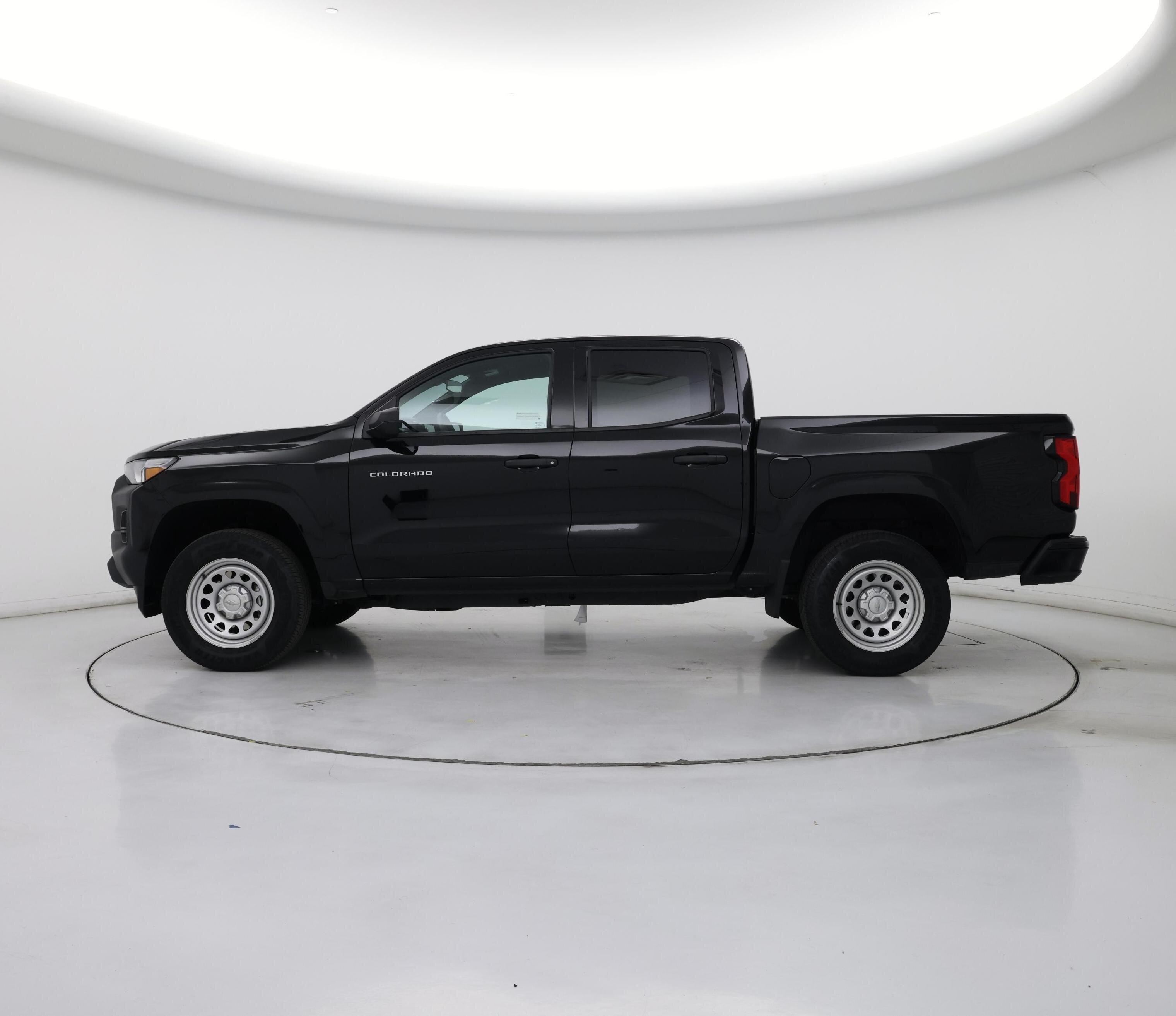 Thumbnail: 2024 Chevrolet Colorado - 3