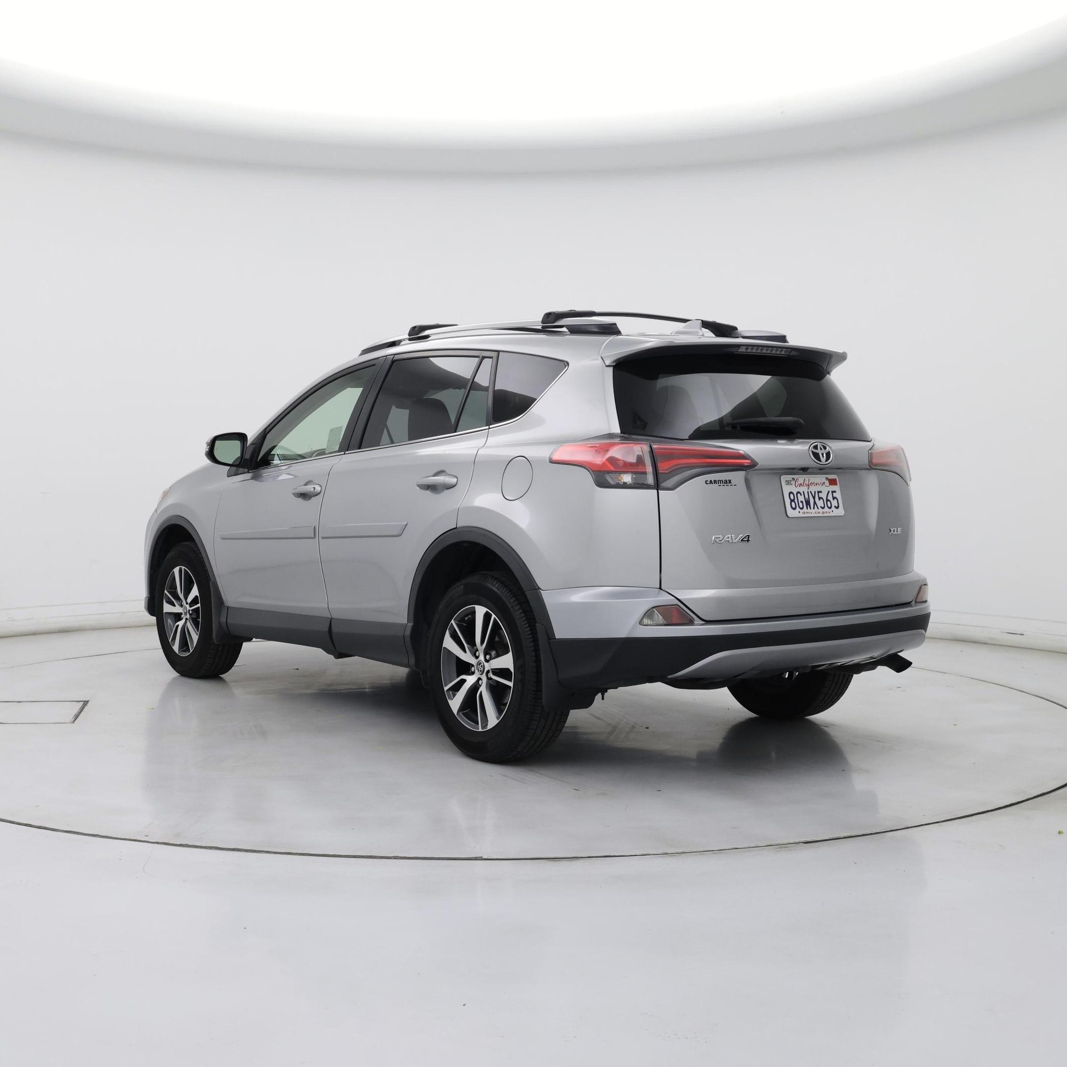 Thumbnail: 2018 Toyota RAV4 - 2