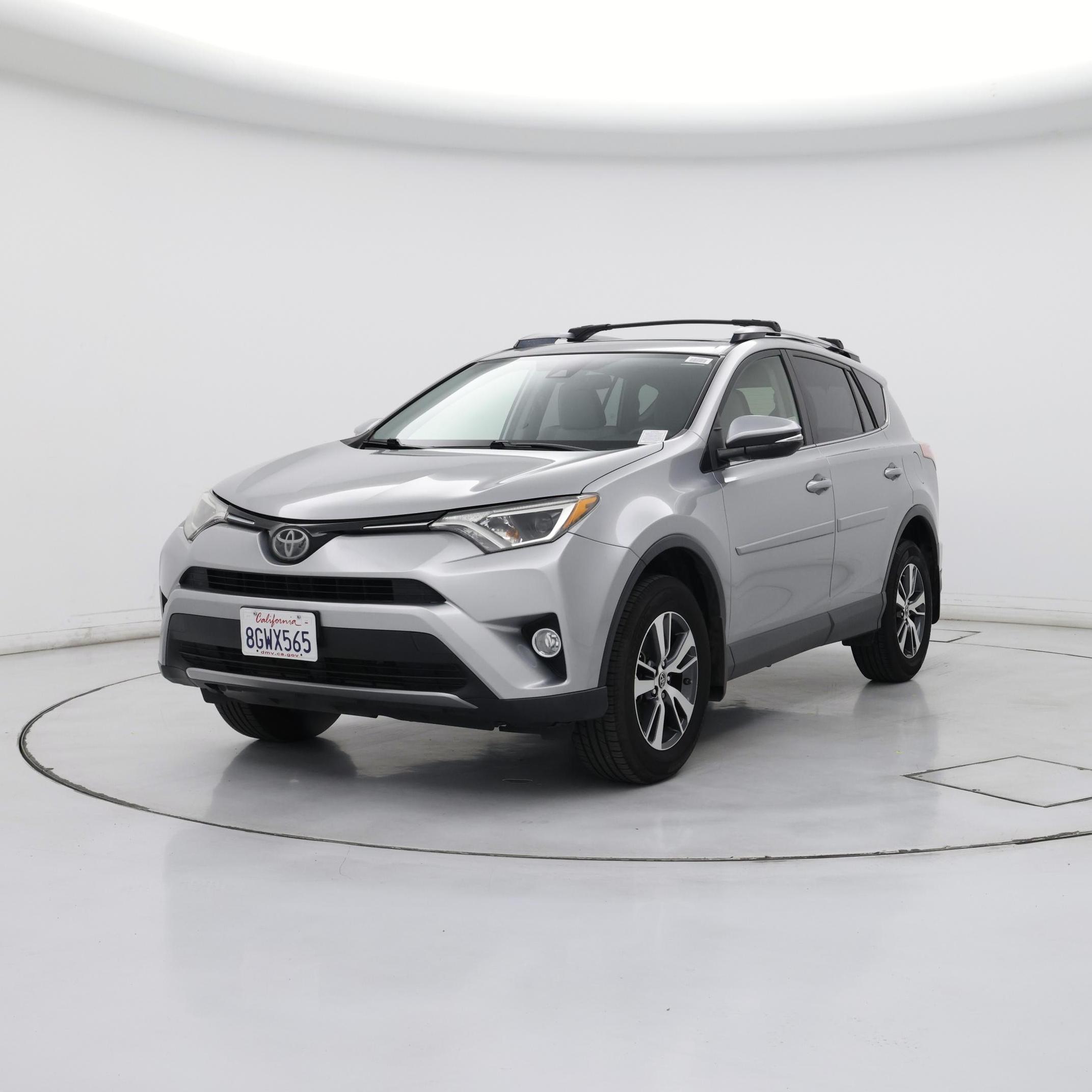 Thumbnail: 2018 Toyota RAV4 - 4
