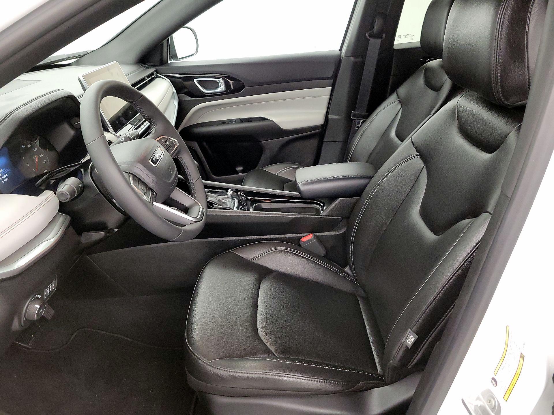 Thumbnail: 2025 Jeep Compass - 11