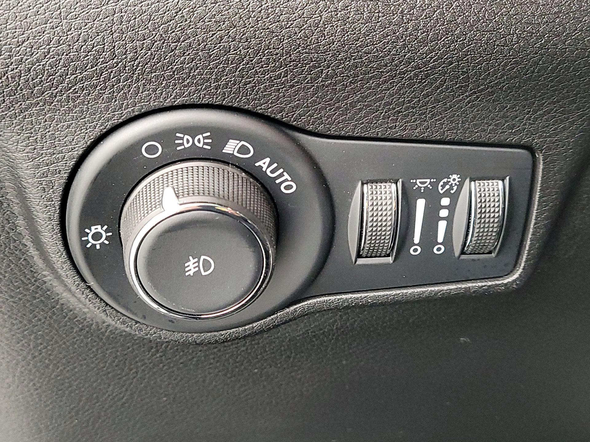 Thumbnail: 2025 Jeep Compass - 13