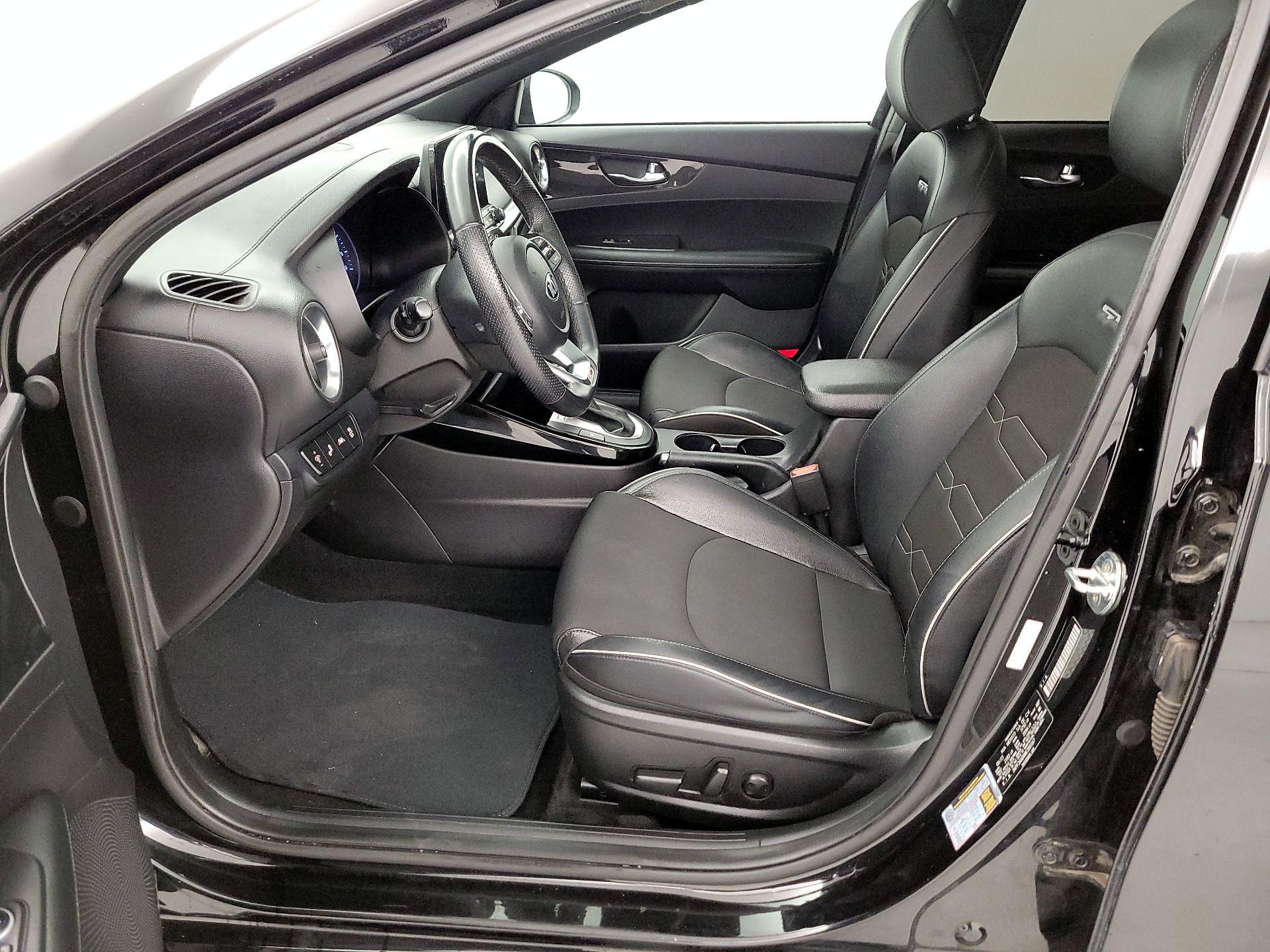 Thumbnail: 2021 Kia Forte - 11