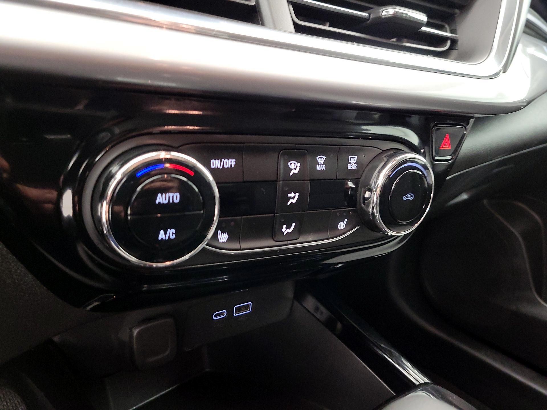 Thumbnail: 2024 Chevrolet Trax - 16