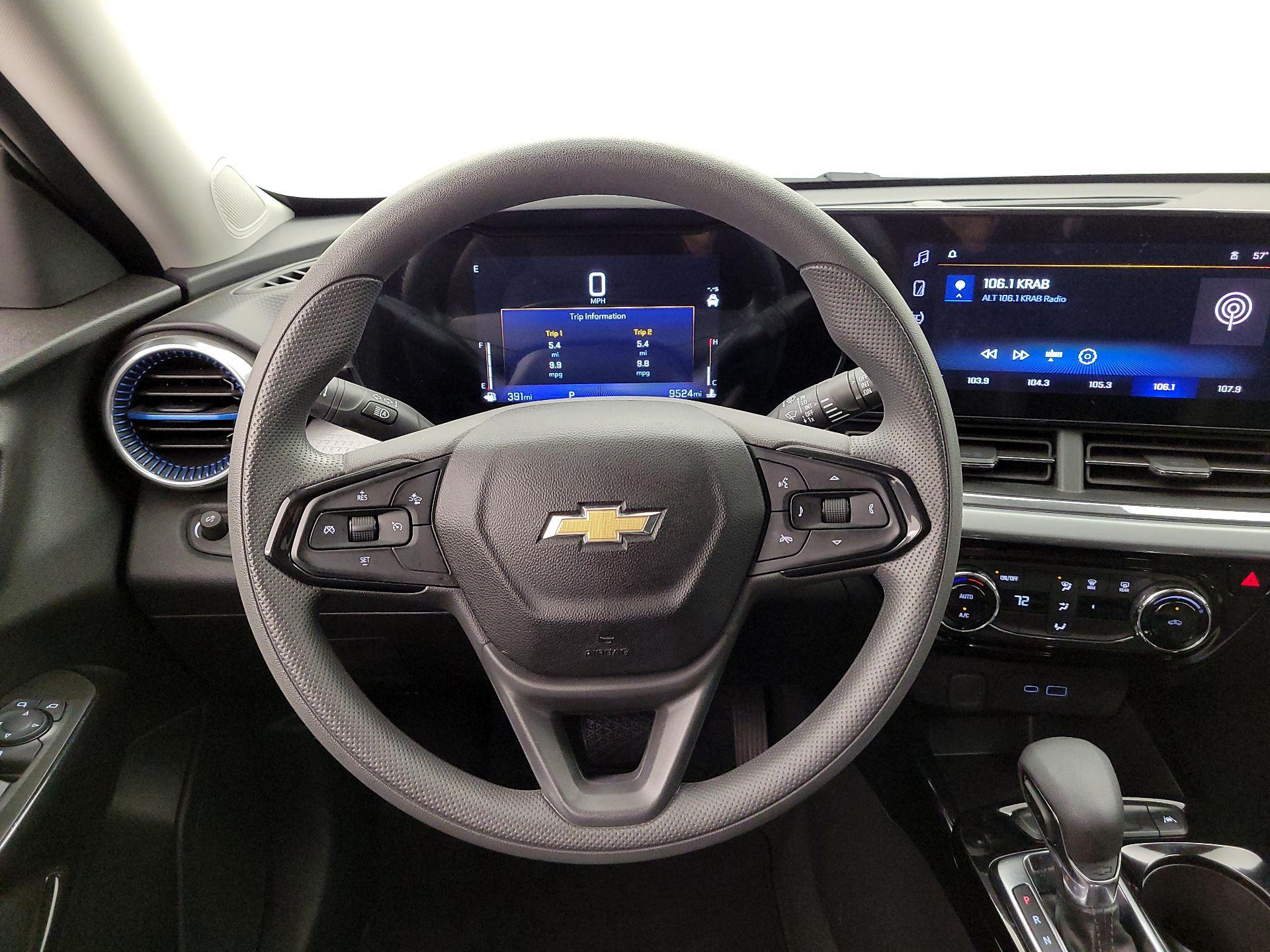 Thumbnail: 2025 Chevrolet Trax - 10