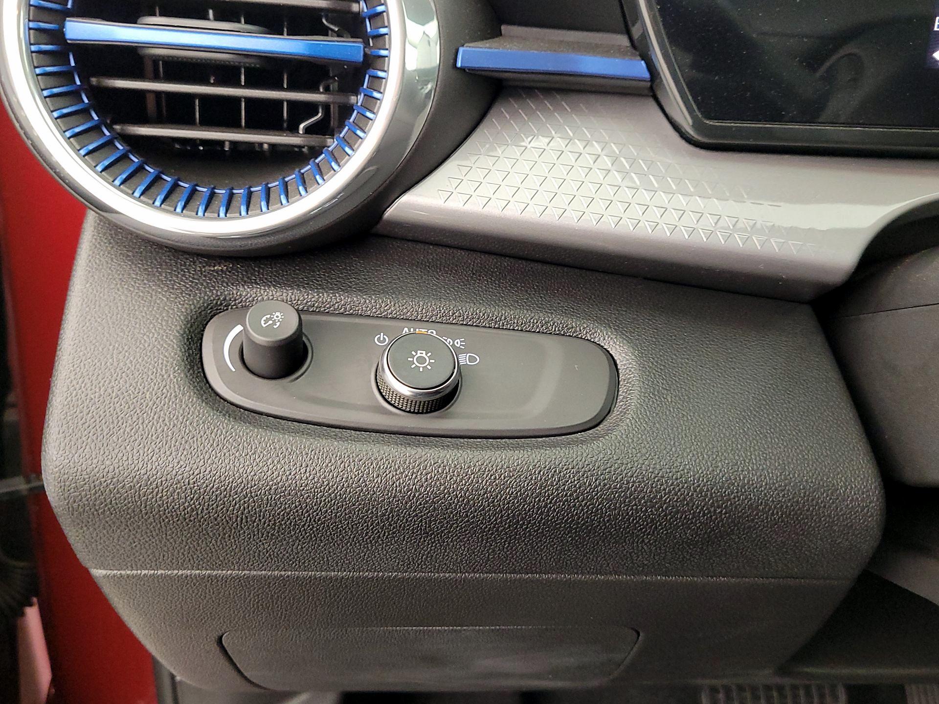 Thumbnail: 2025 Chevrolet Trax - 13