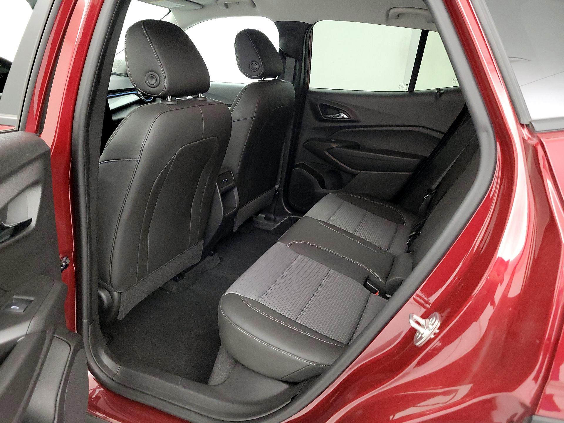 Thumbnail: 2025 Chevrolet Trax - 19