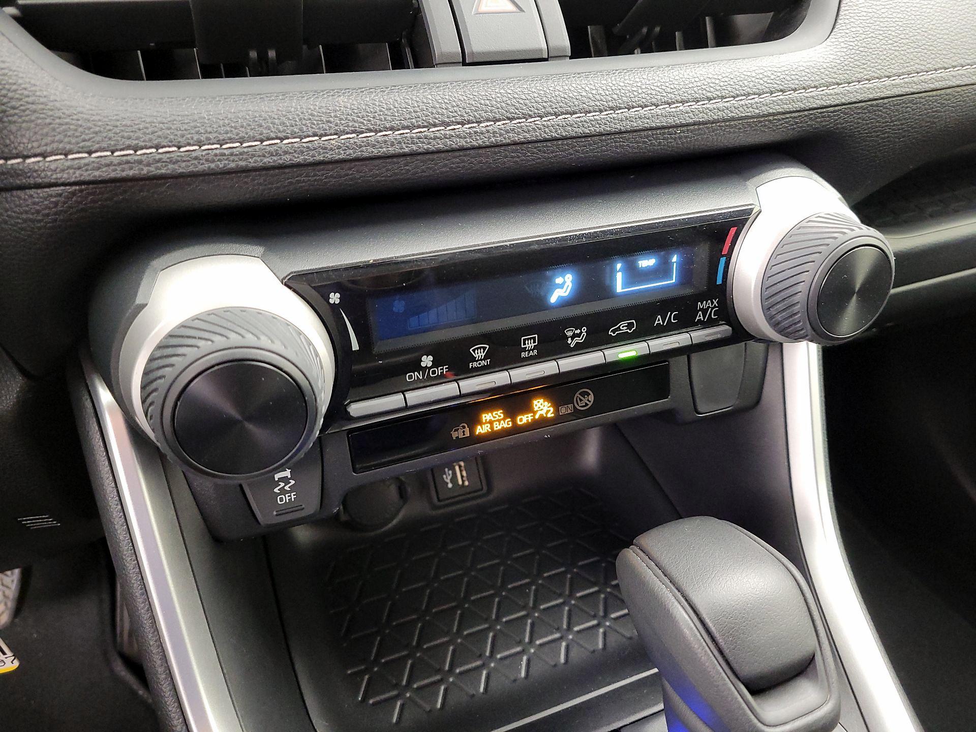 Thumbnail: 2023 Toyota RAV4 - 16