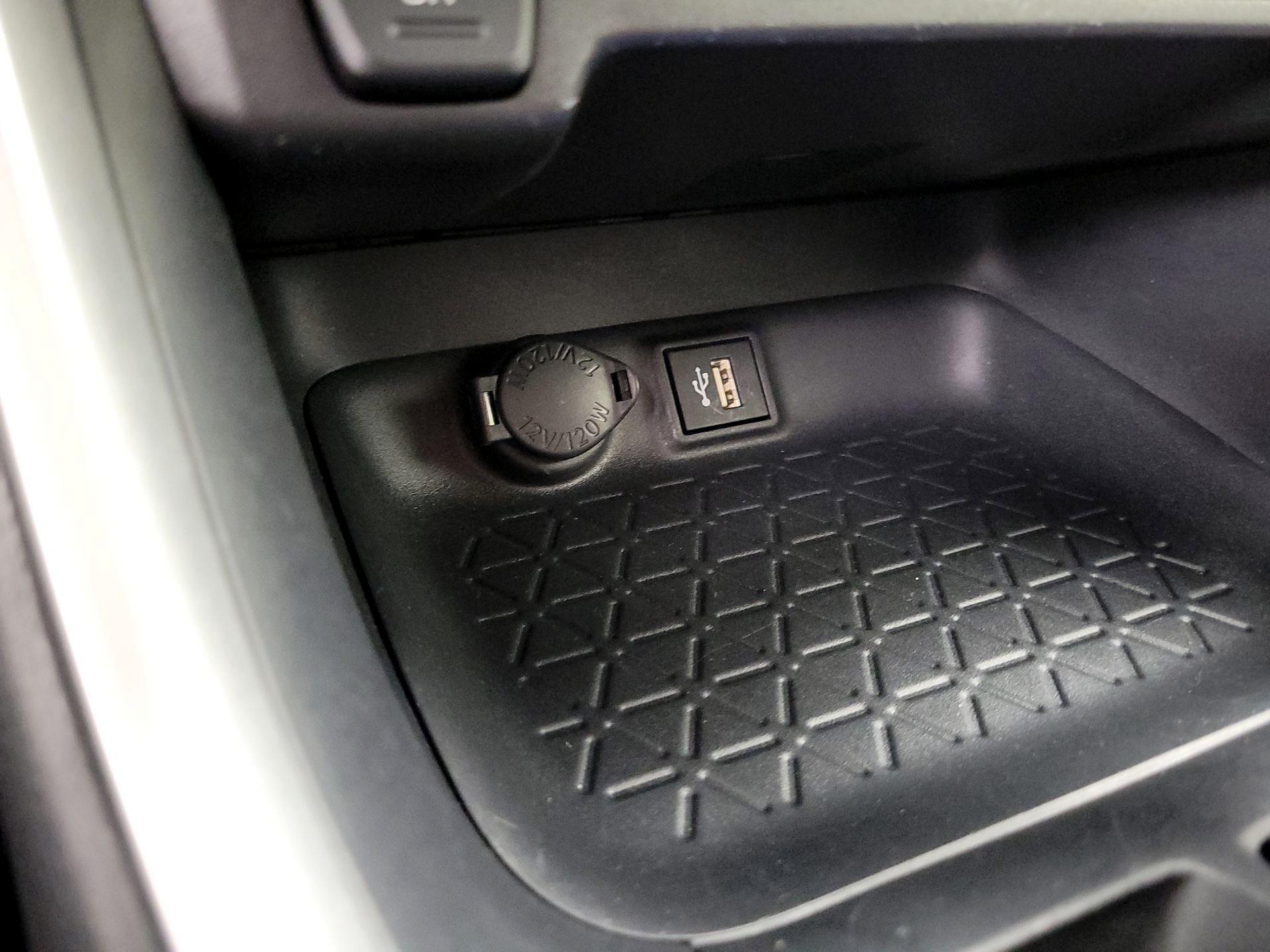 Thumbnail: 2023 Toyota RAV4 - 18