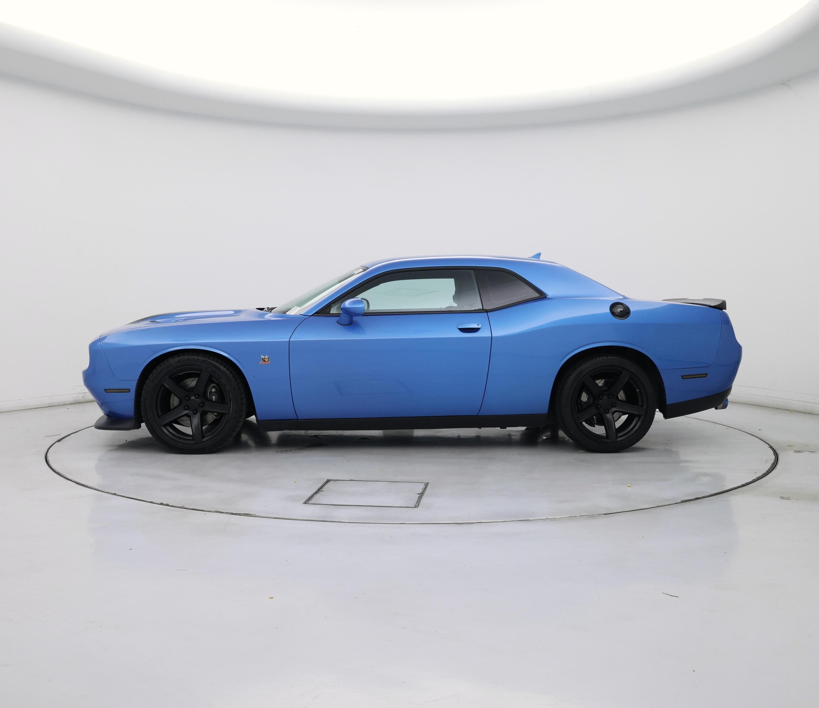 Thumbnail: 2019 Dodge Challenger - 3