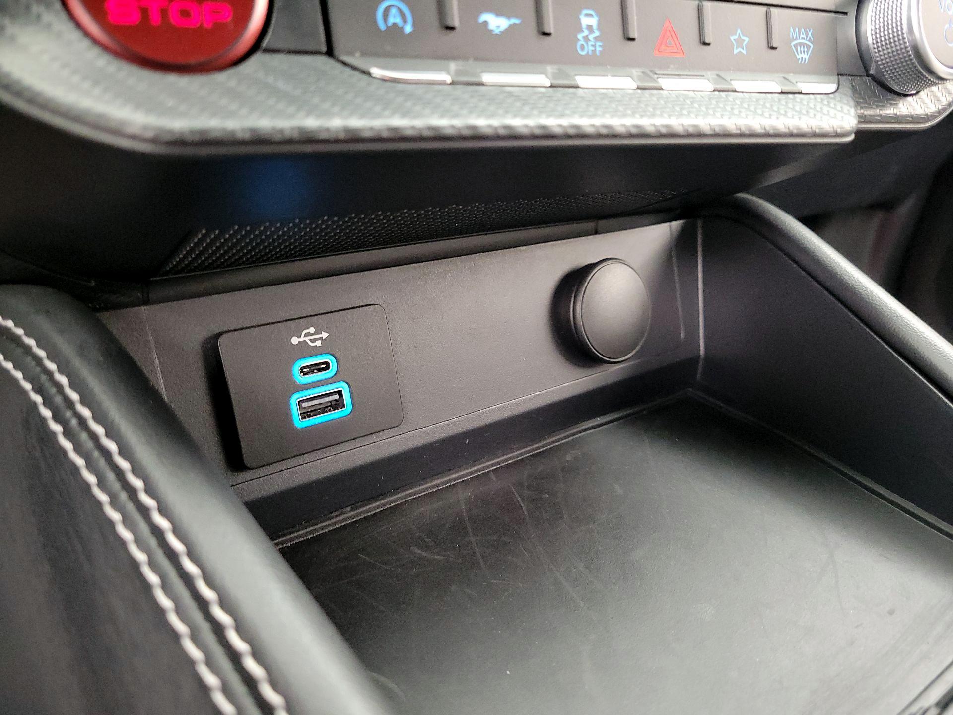 Thumbnail: 2025 Ford Mustang - 19