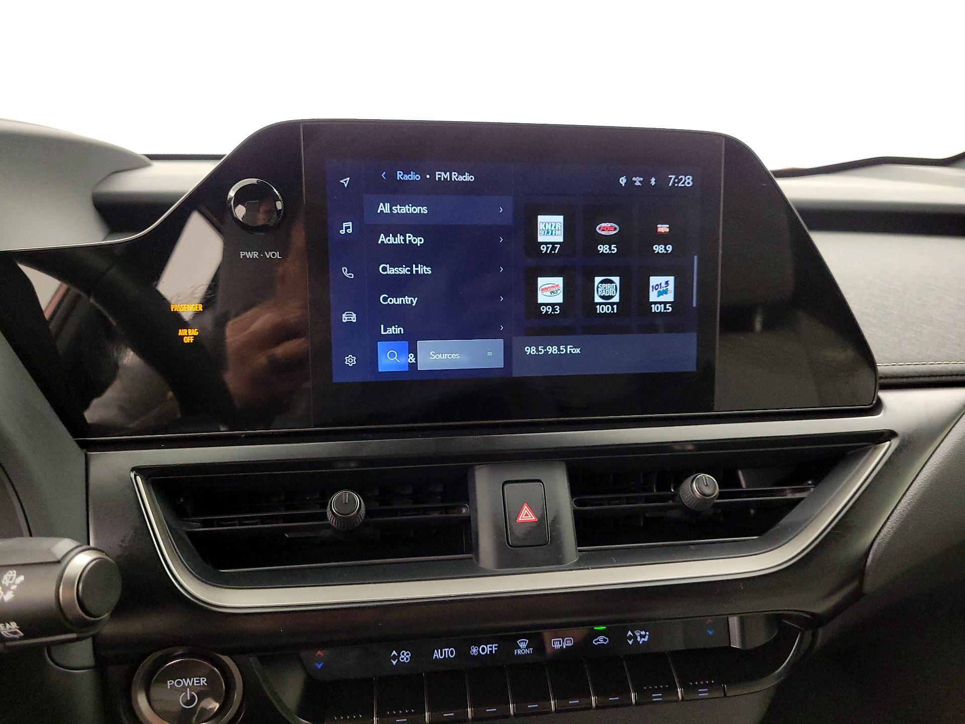 Thumbnail: 2025 Lexus UX - 15