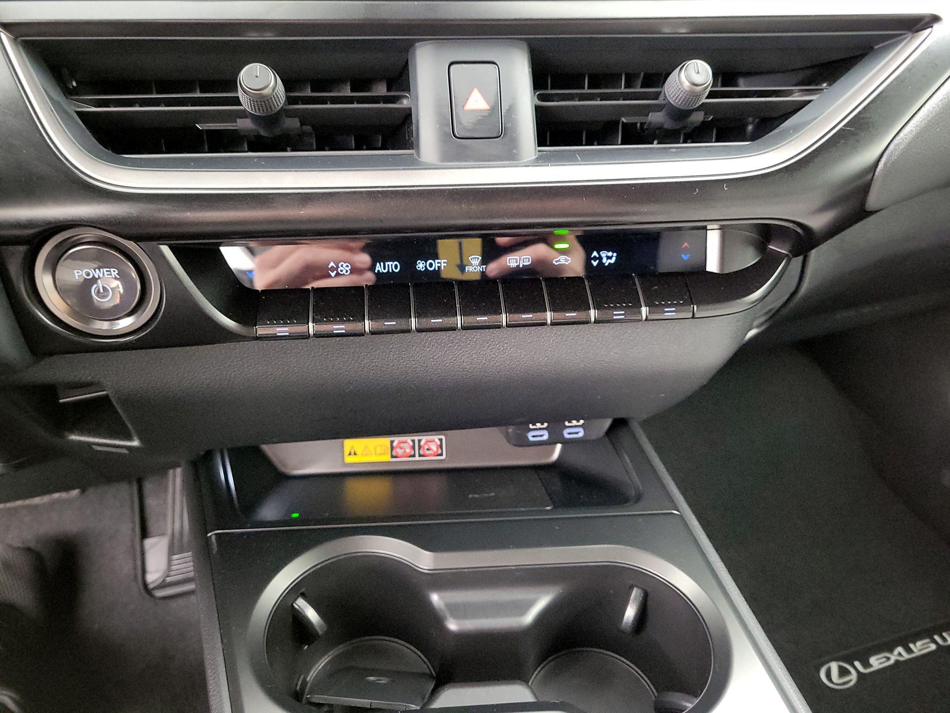 Thumbnail: 2025 Lexus UX - 16