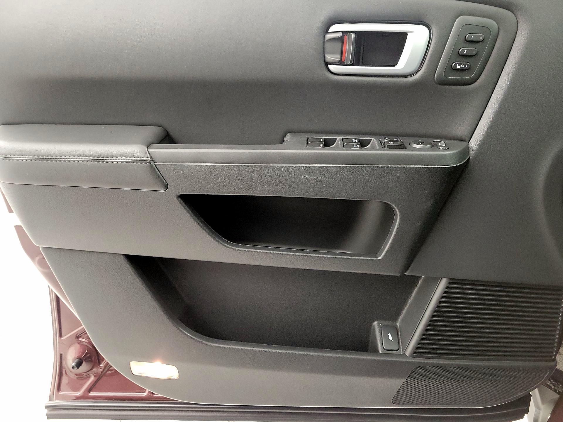 Thumbnail: 2014 Honda Pilot - 12