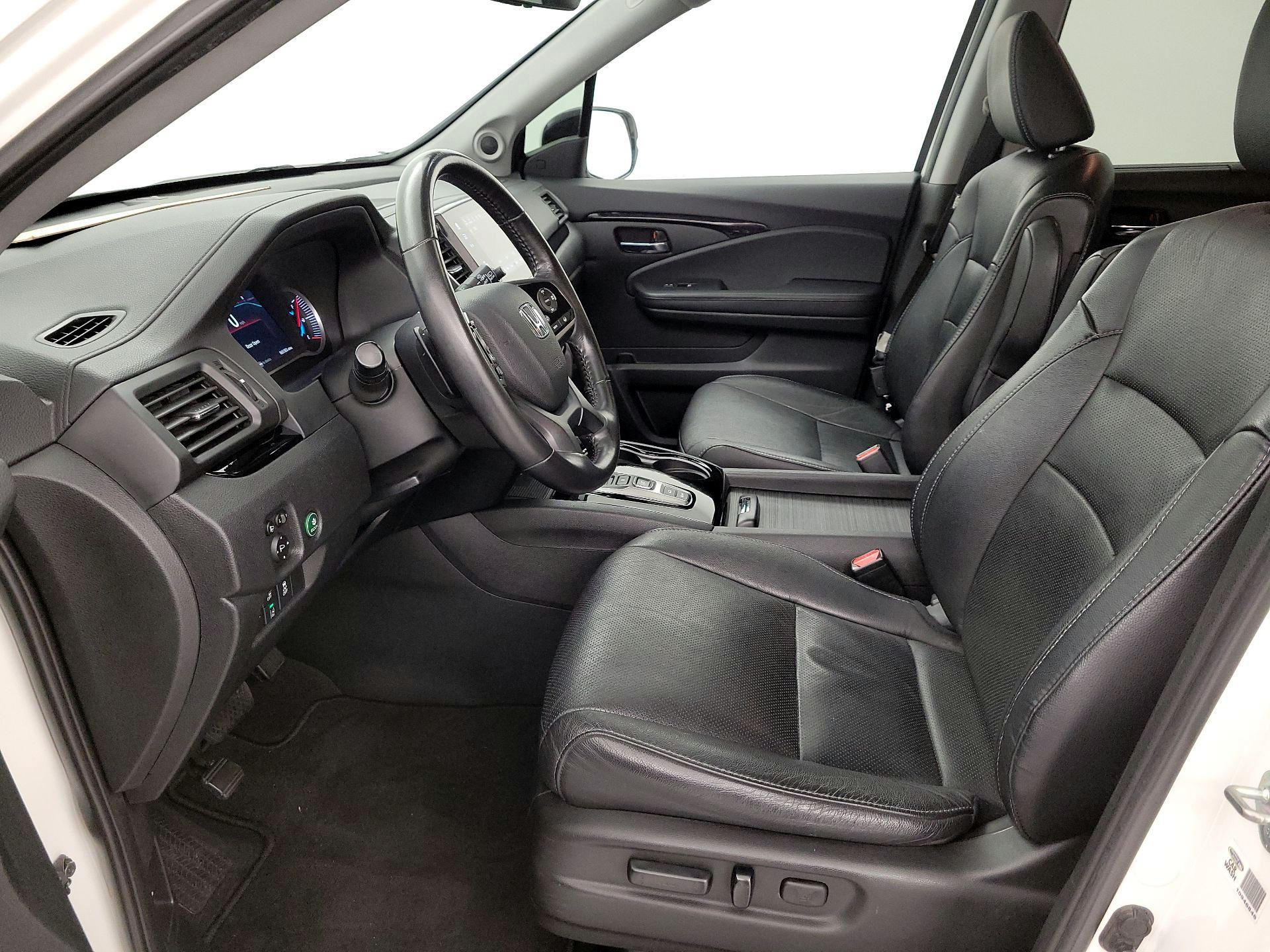 Thumbnail: 2019 Honda Pilot - 11